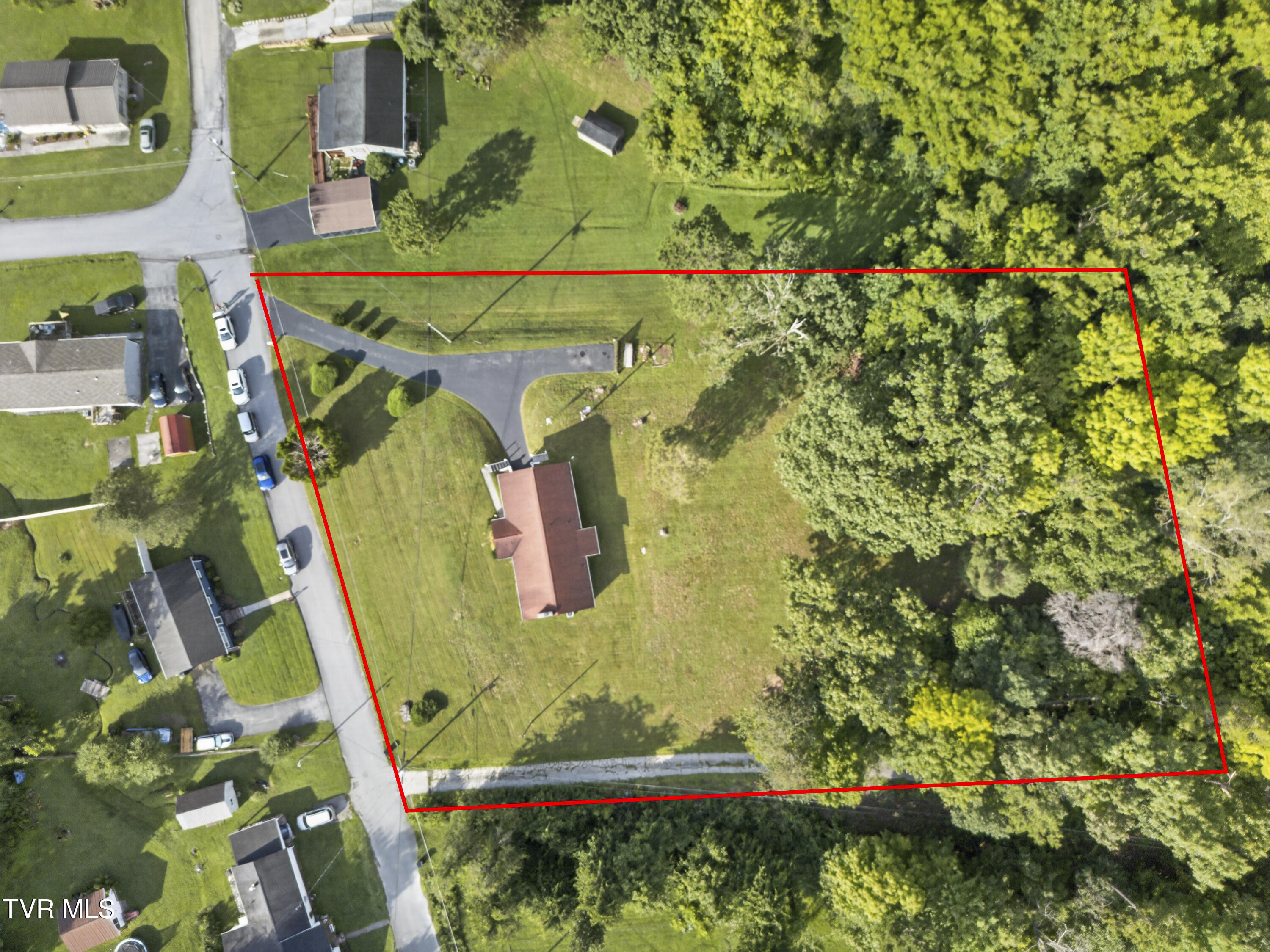 192 2nd Avenue Property Photo 33