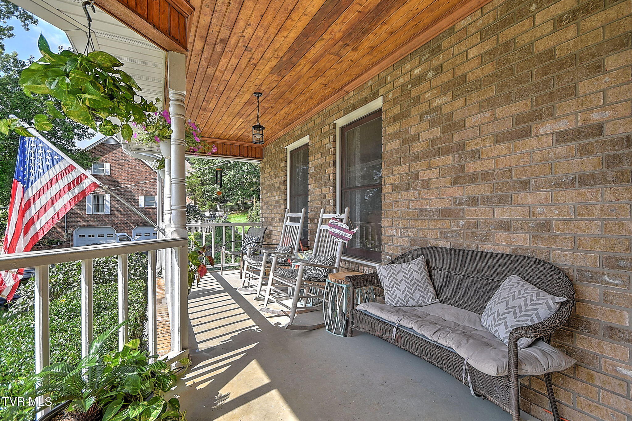 818 Lizabeth Drive Property Photo 4