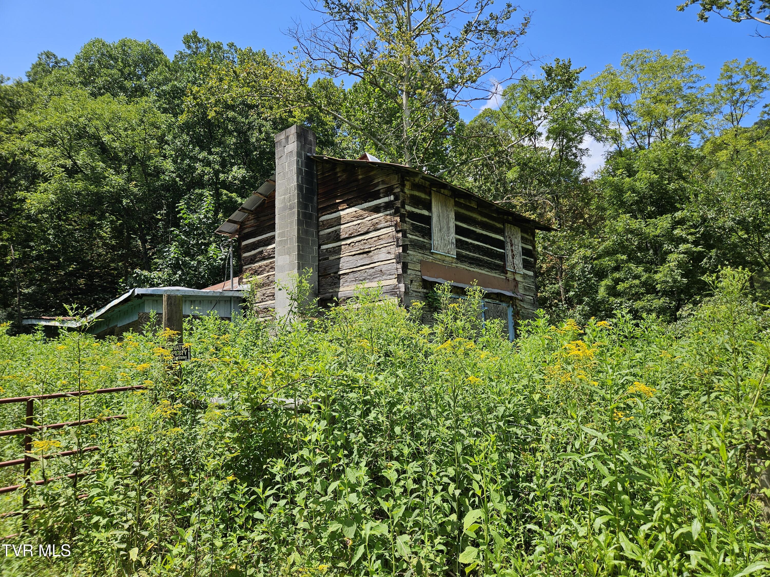 5742 Coeburn Road Property Photo 1