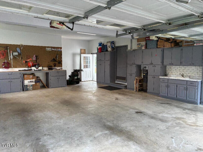 115 Lazy Lane Property Photo 28