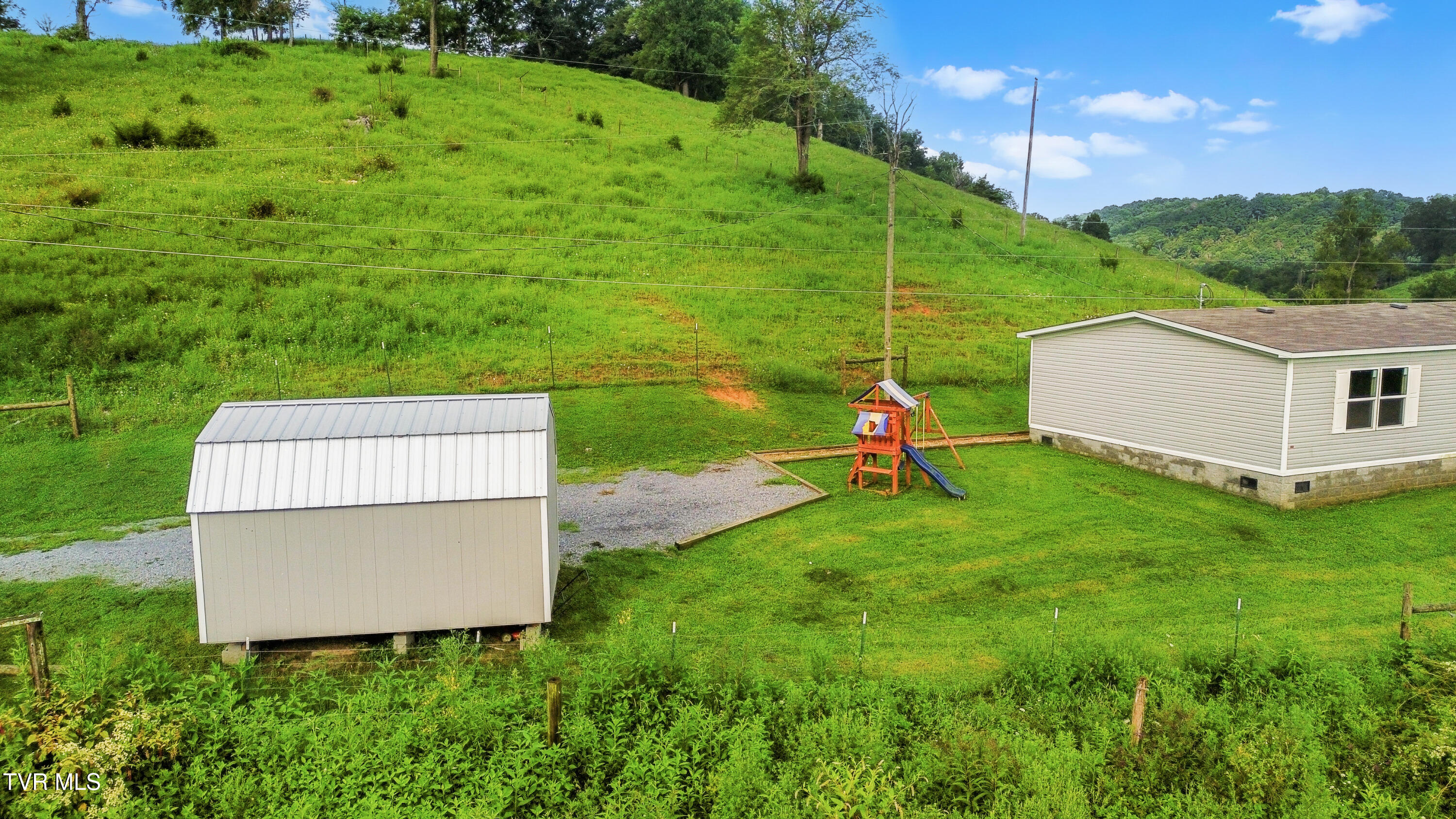 18026 Confederate Road Property Photo 6