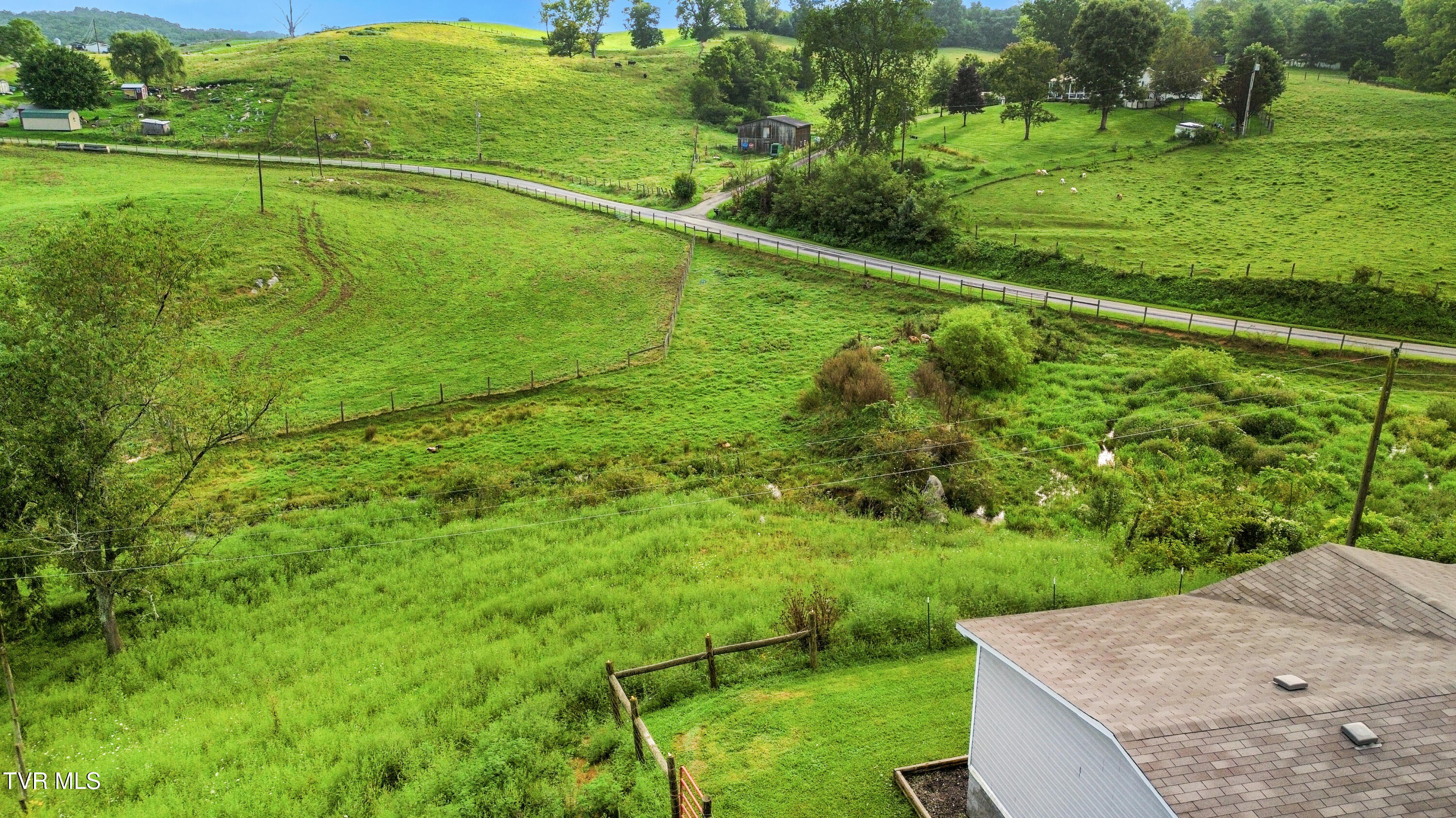 18026 Confederate Road Property Photo 10