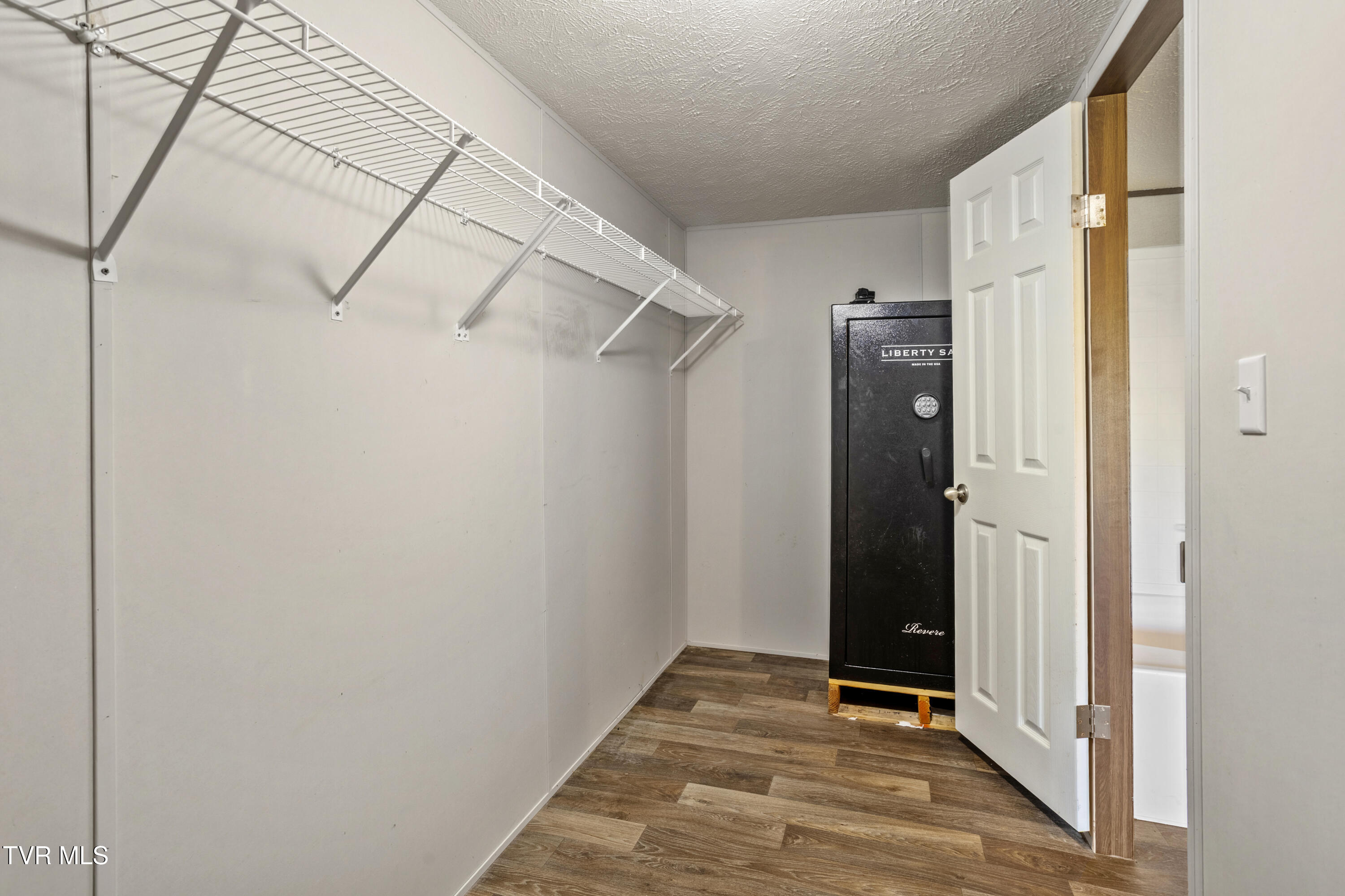 18026 Confederate Road Property Photo 29