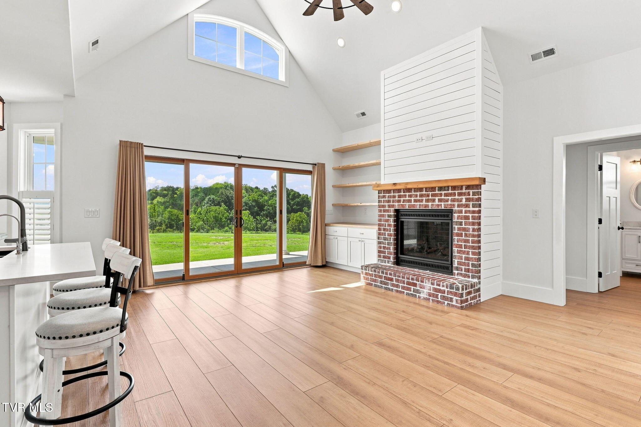 681 Grassy Creek Road Property Photo 6