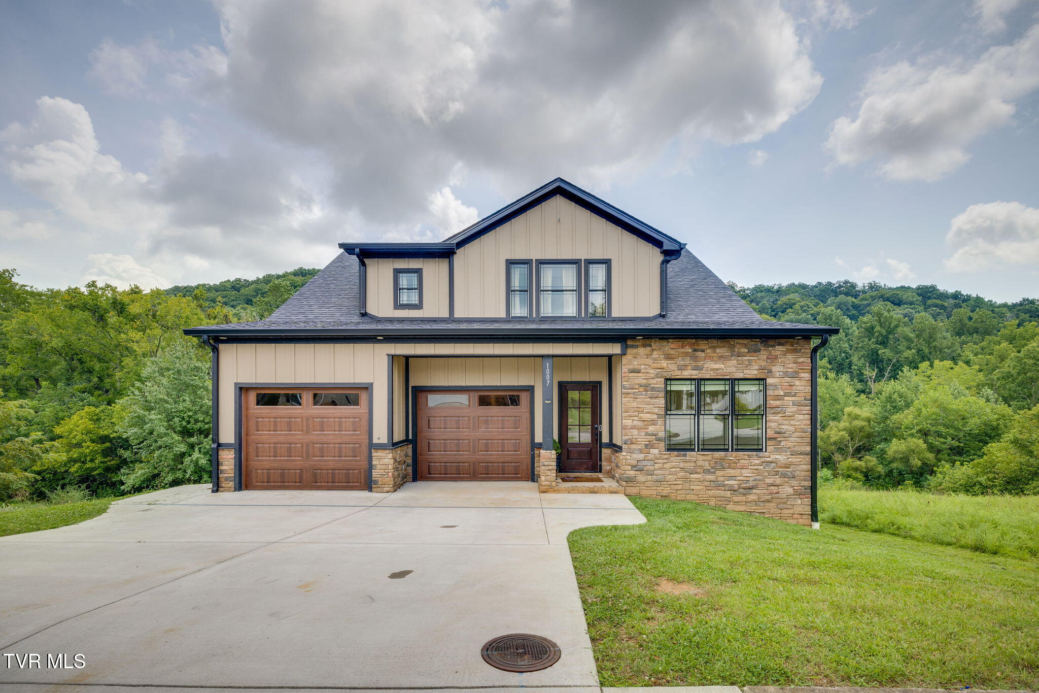 1007 Shadyside Drive Property Photo 1
