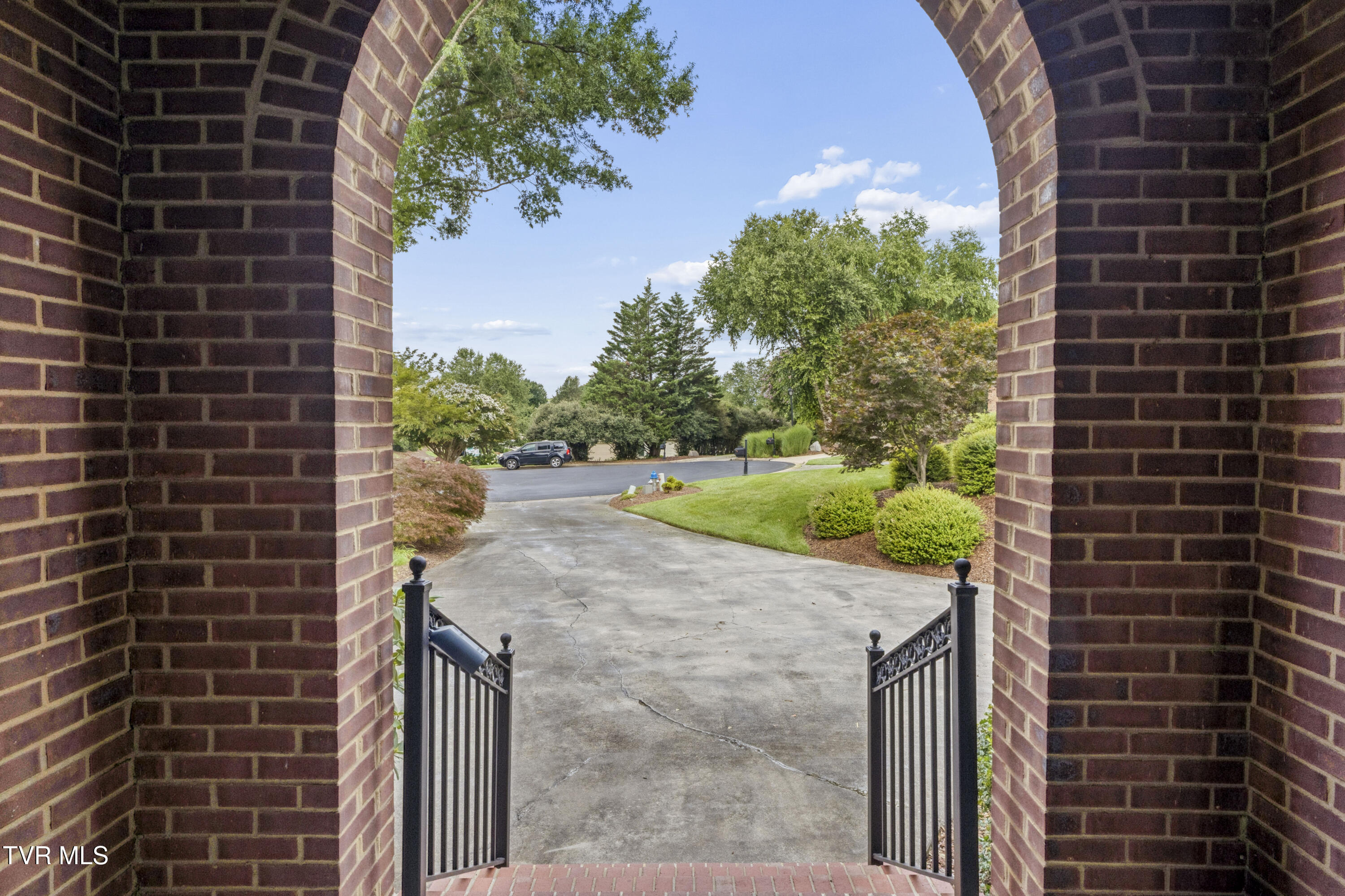13 Hunters Ridge Road Property Photo 6