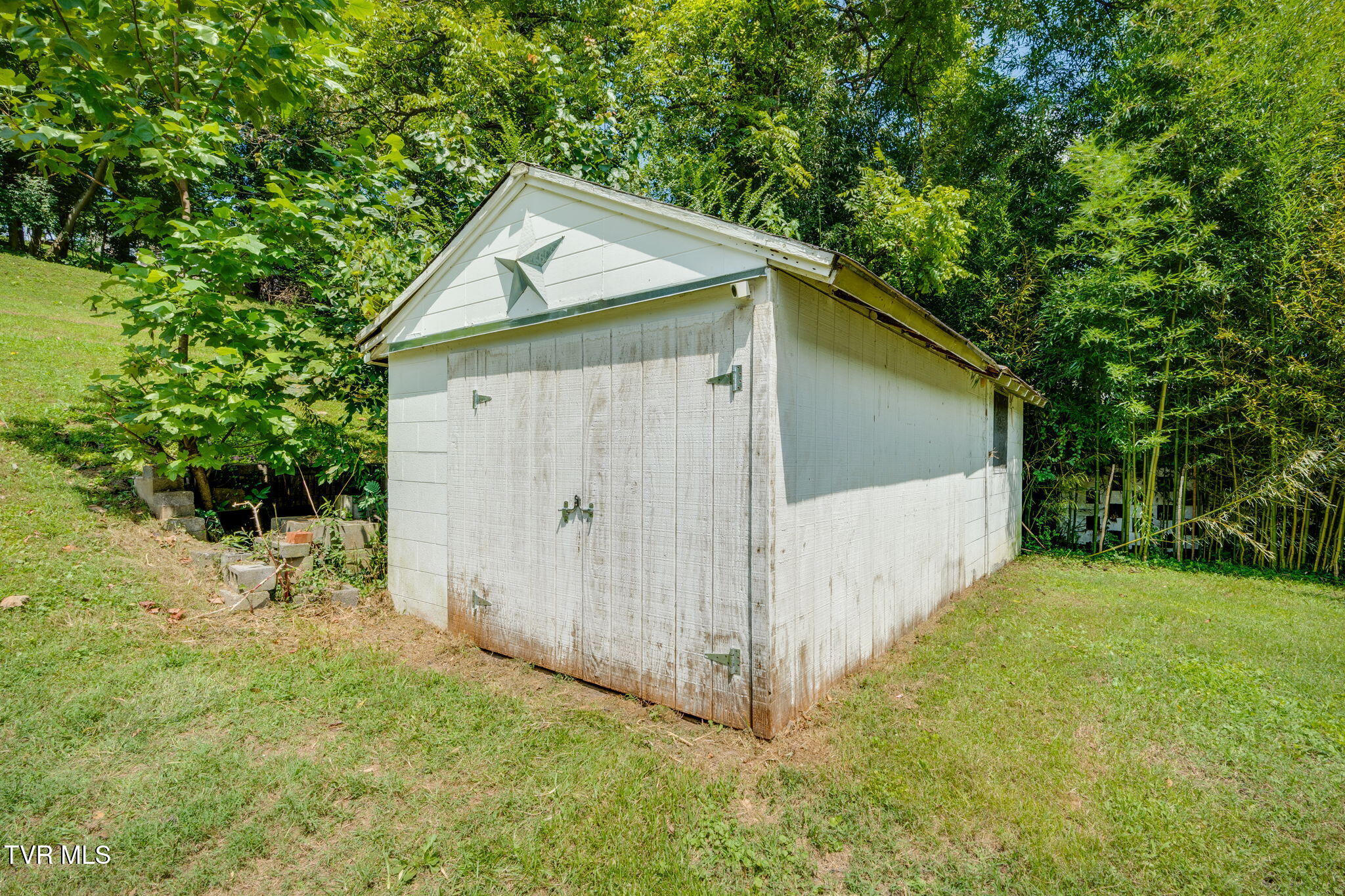 337 Woodcrest Drive Property Photo 25