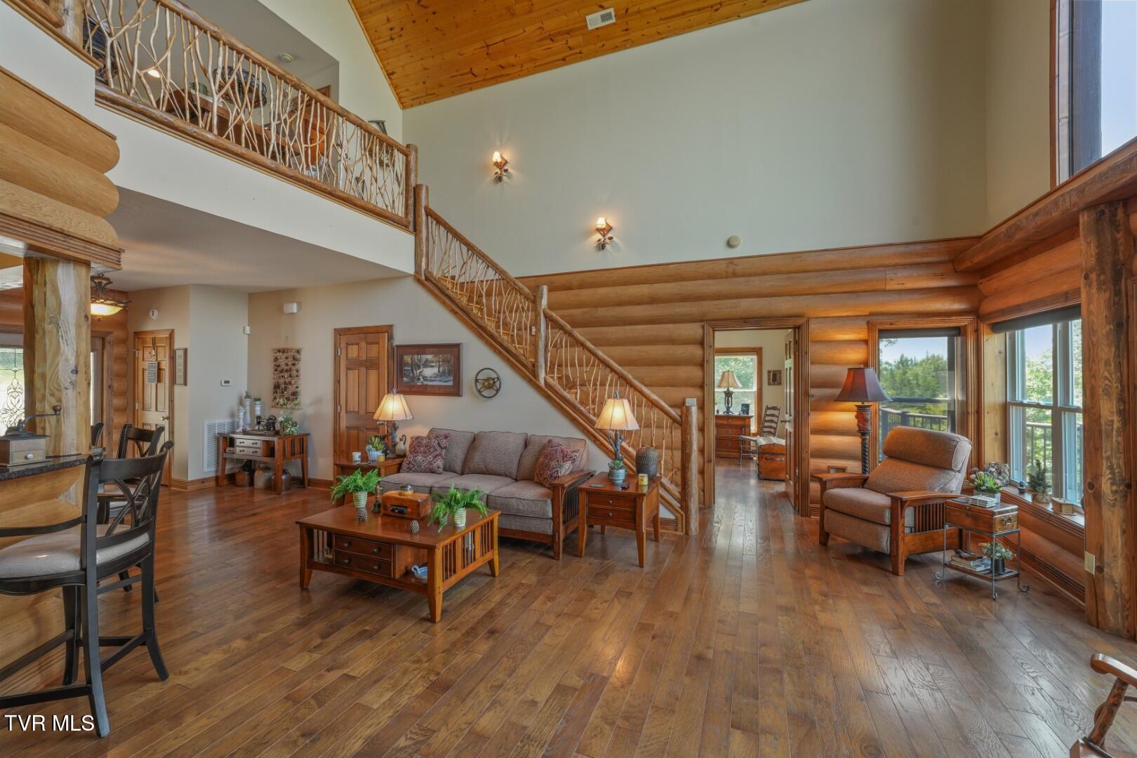 1154 Stoneway Court Property Photo 6