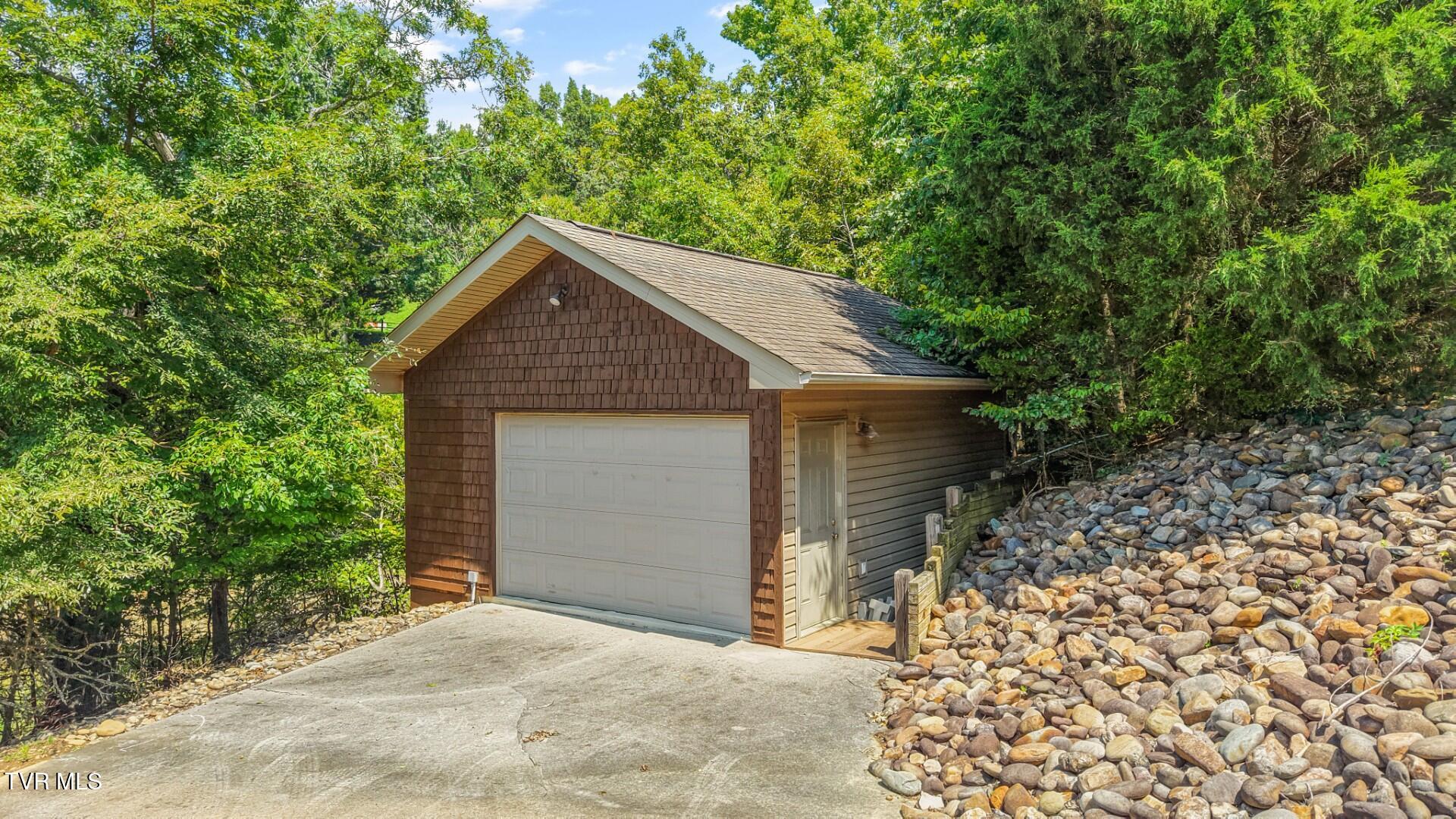 1154 Stoneway Court Property Photo 57