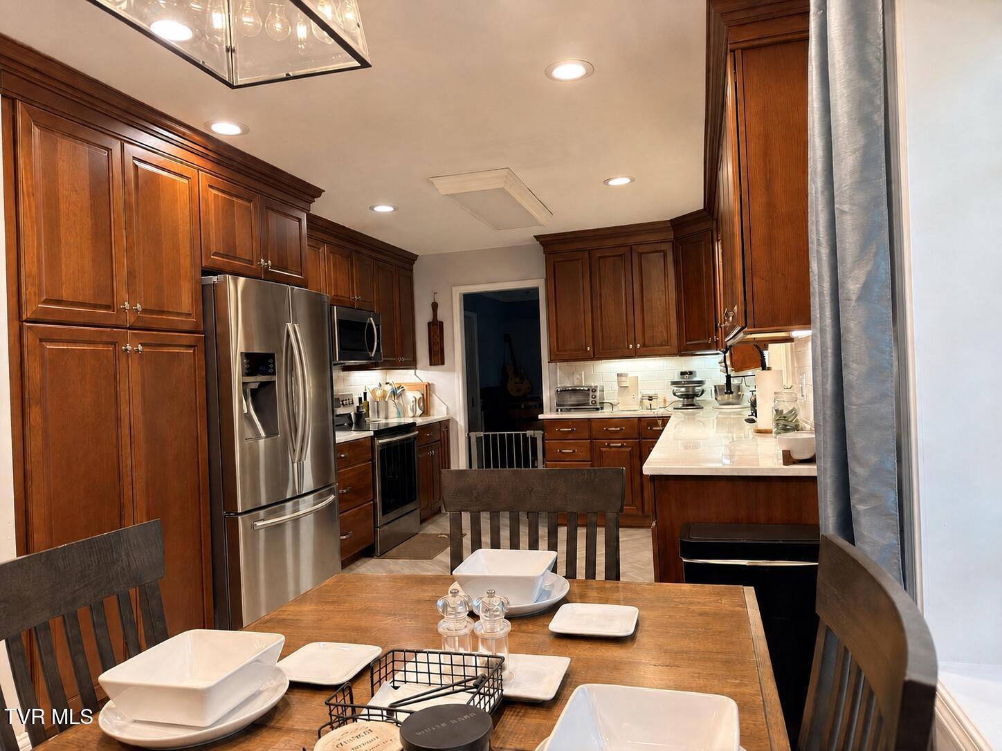 4417 Stagecoach Road Property Photo 10