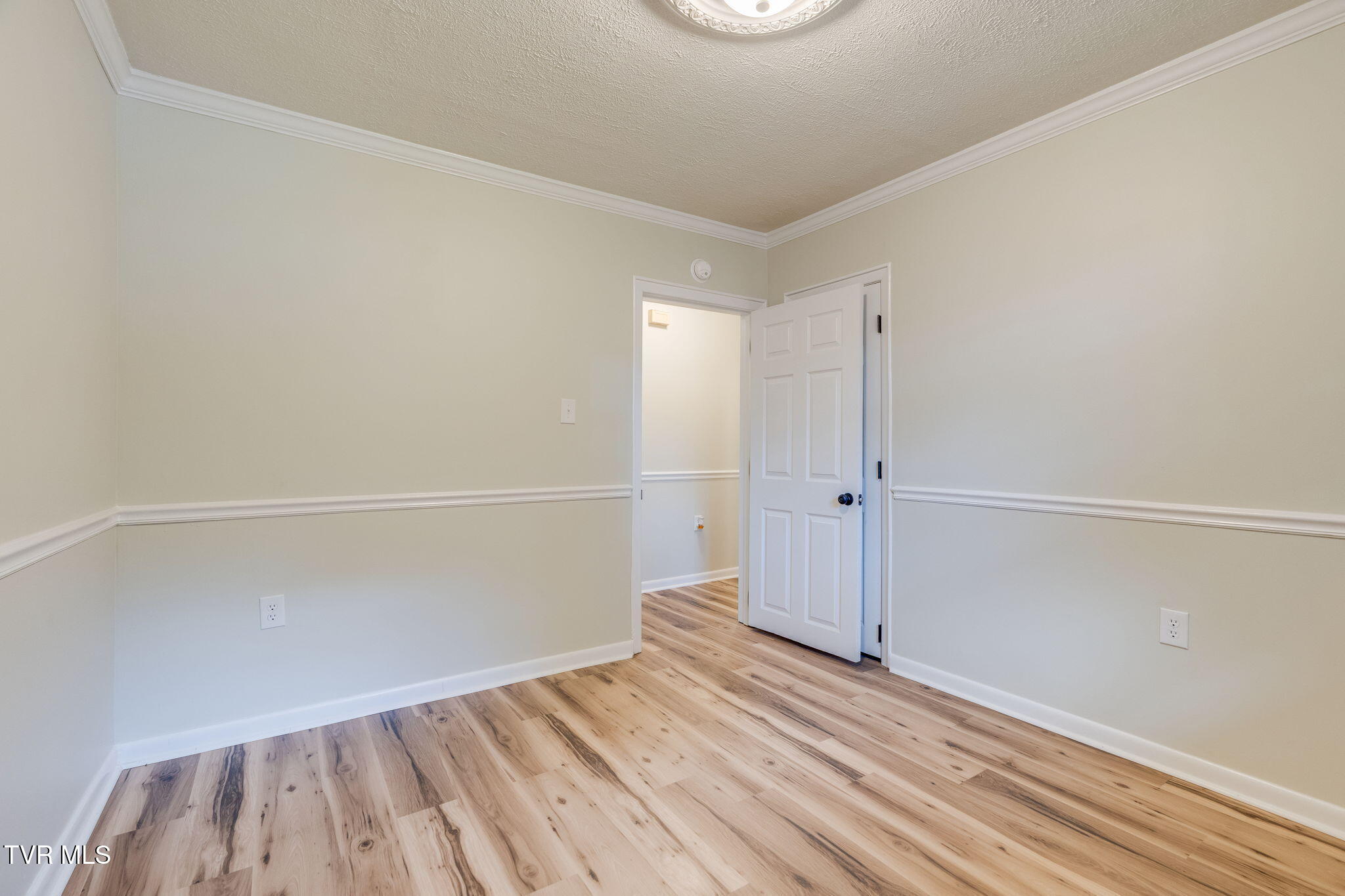 100 Hickory Drive Property Photo 18