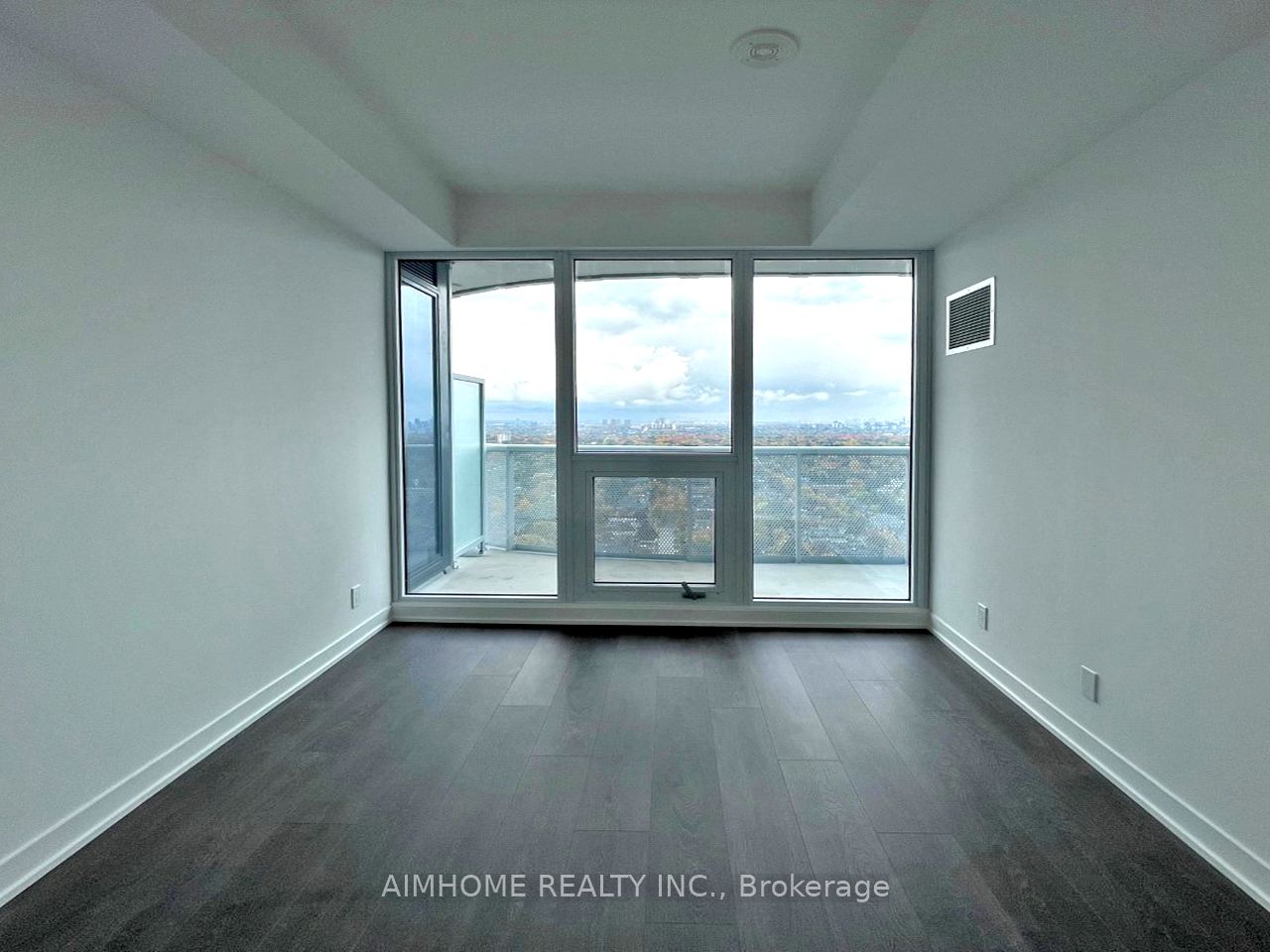 15 Holmes Ave Property Photo 4