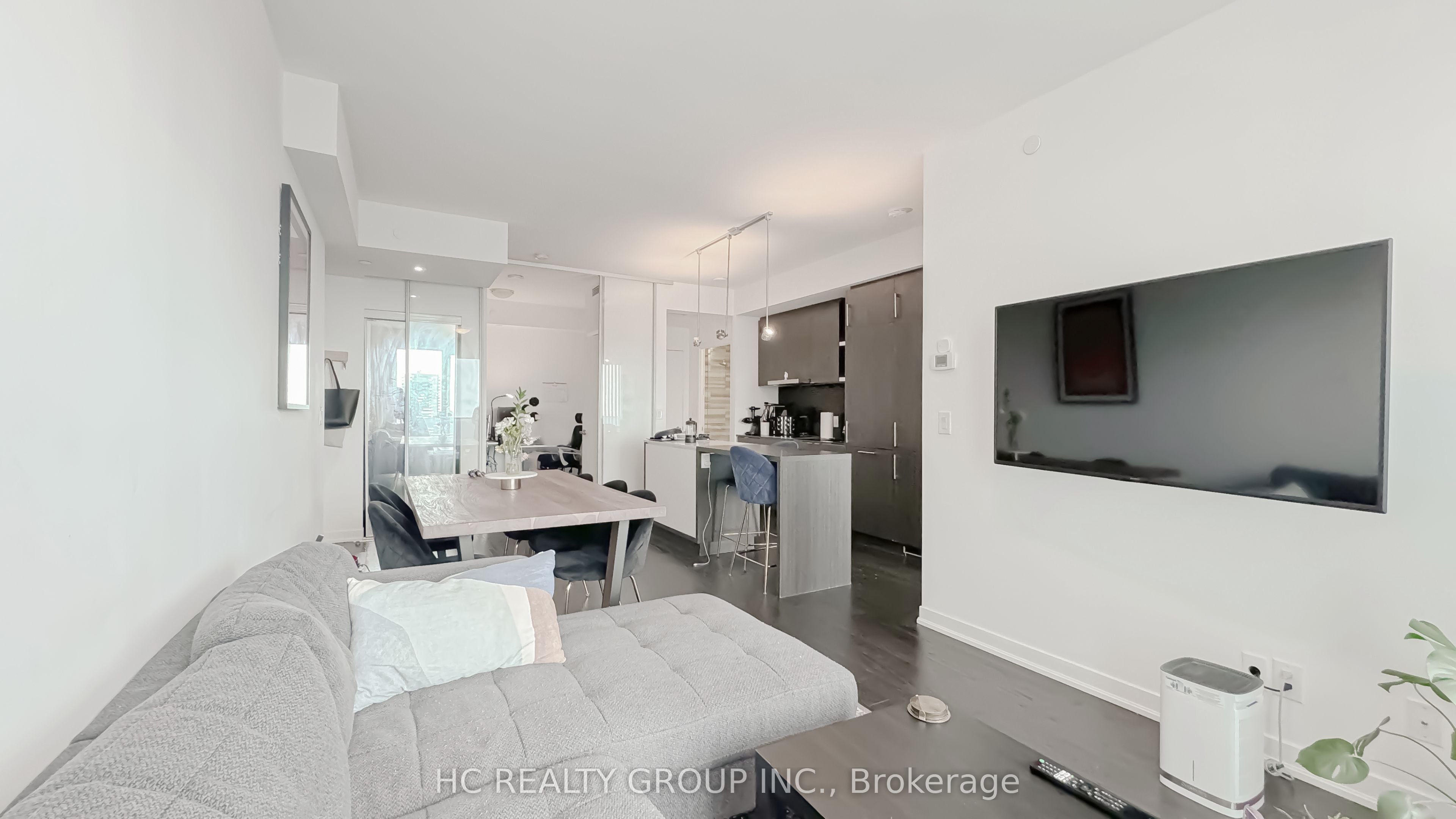 #6506 - 100 Harbour Street Property Photo 5