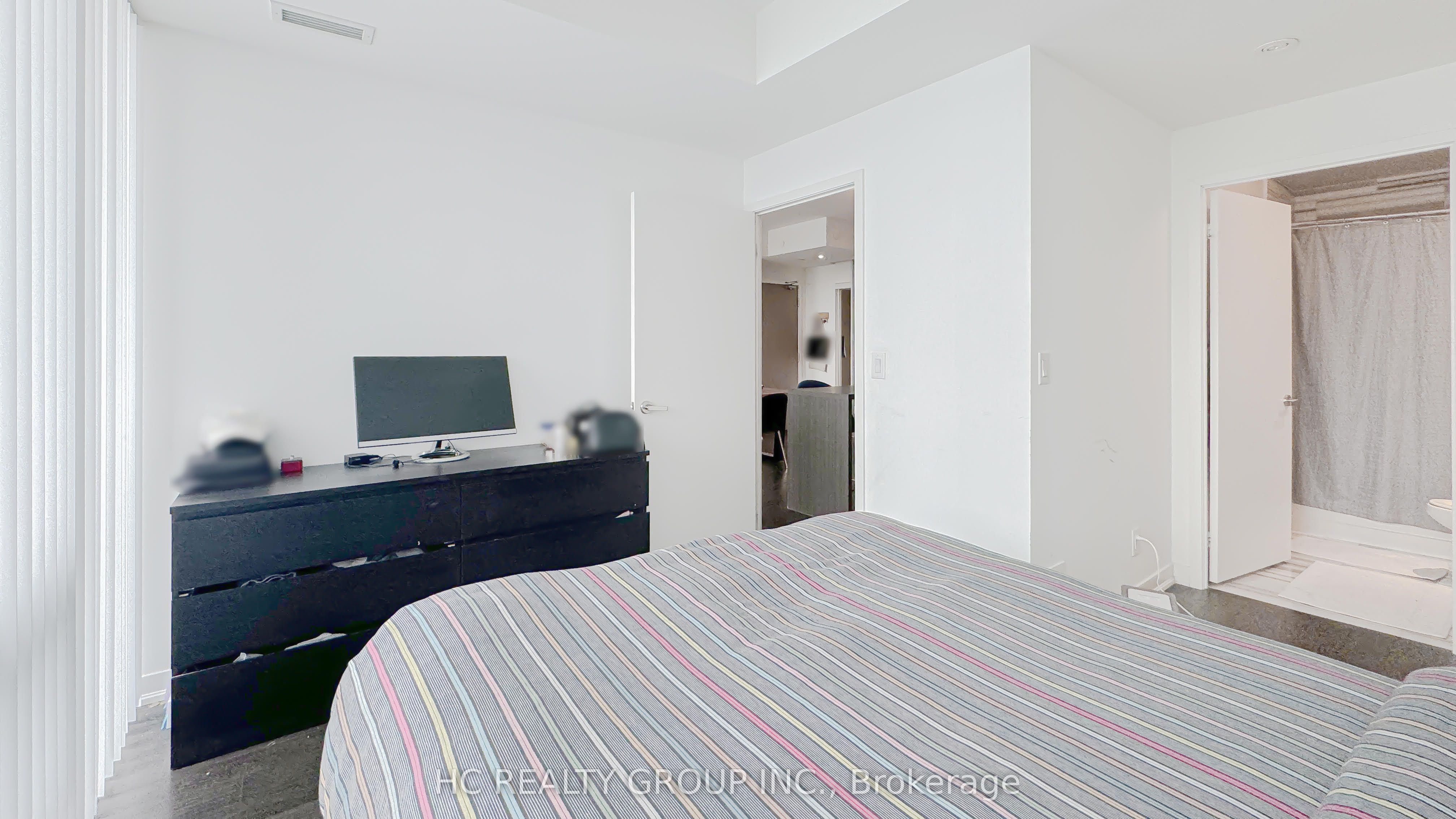 #6506 - 100 Harbour Street Property Photo 9
