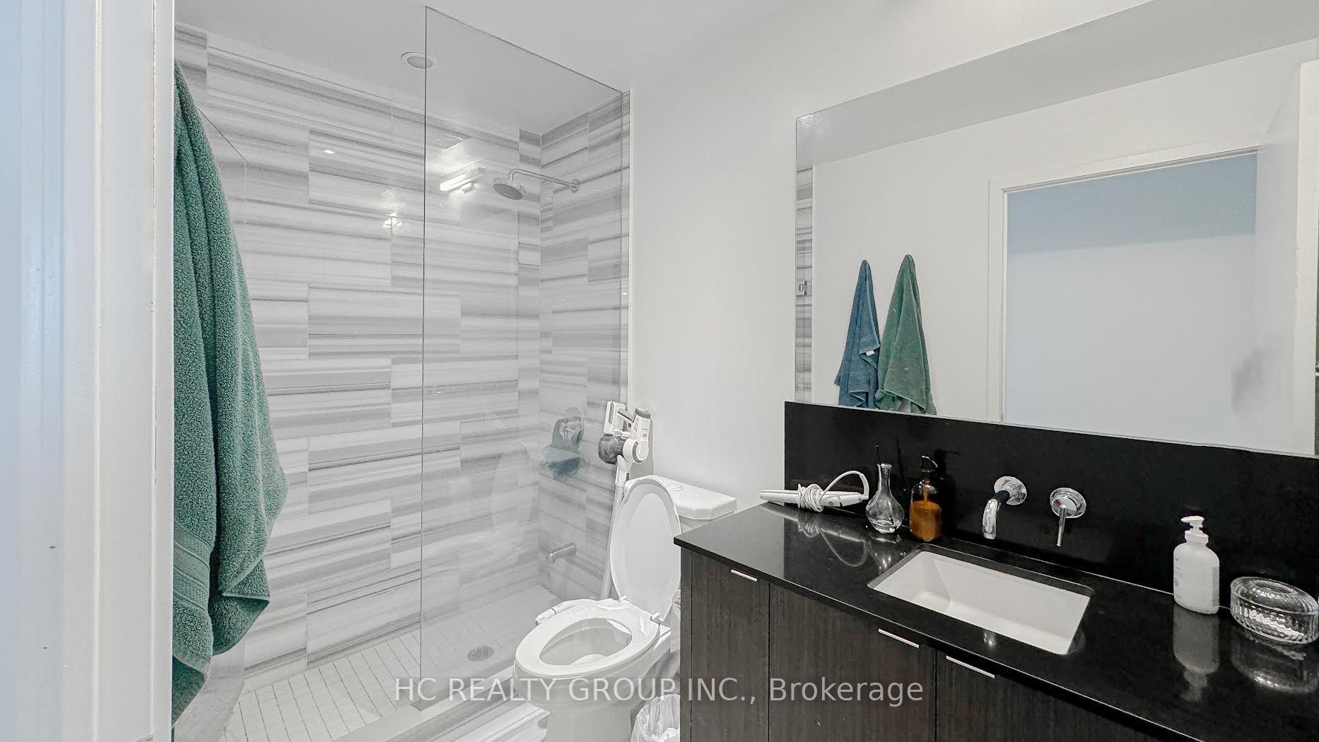 #6506 - 100 Harbour Street Property Photo 13