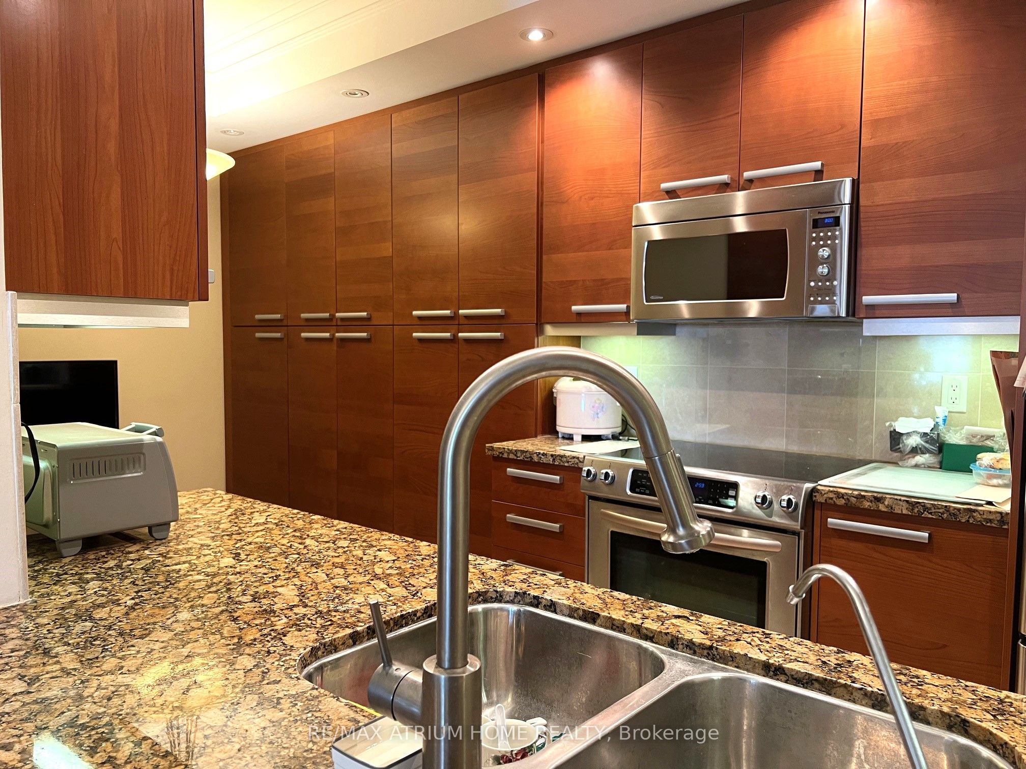 #1705 - 662 Sheppard Avenue Property Photo 11