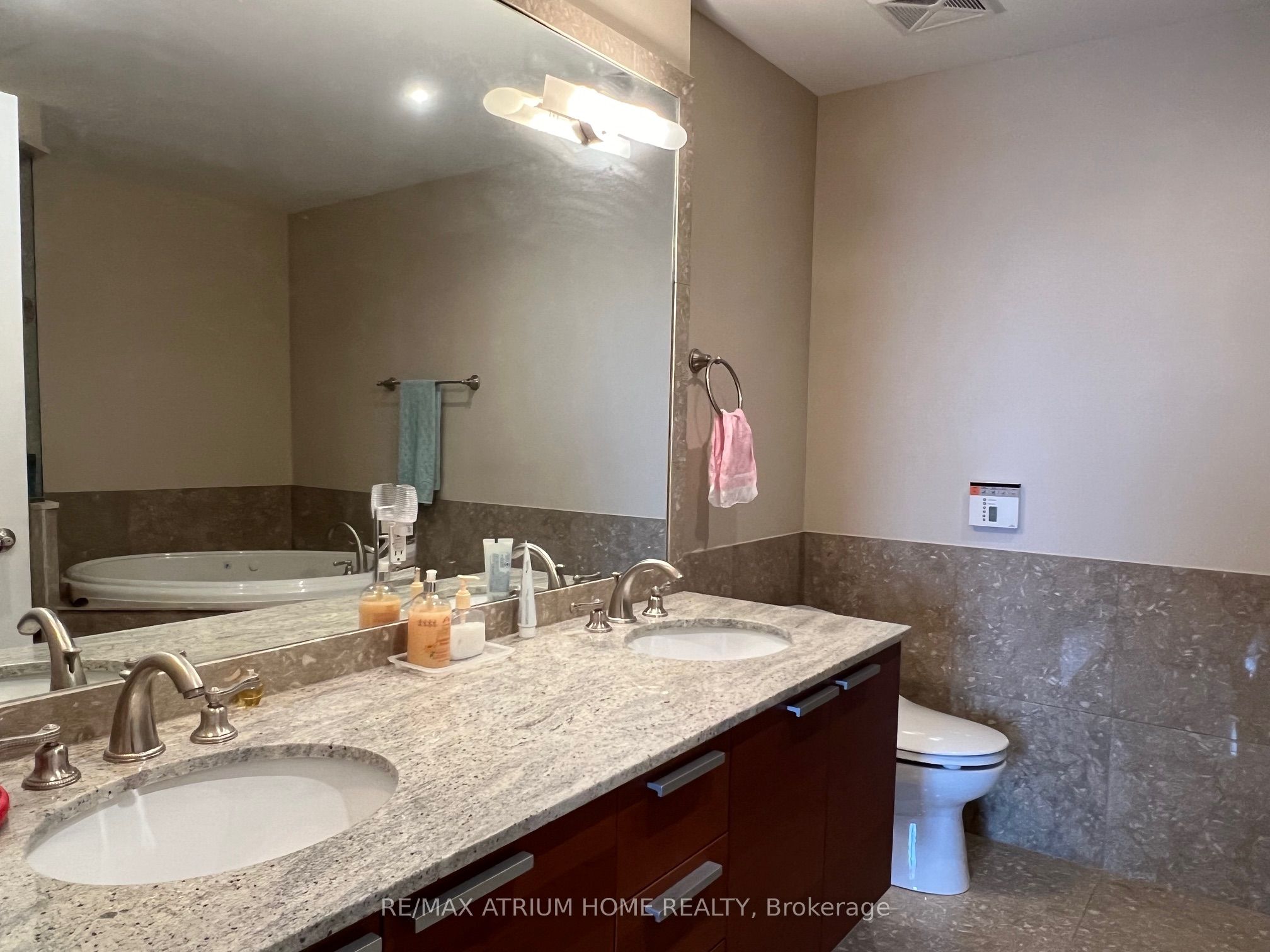 #1705 - 662 Sheppard Avenue Property Photo 14
