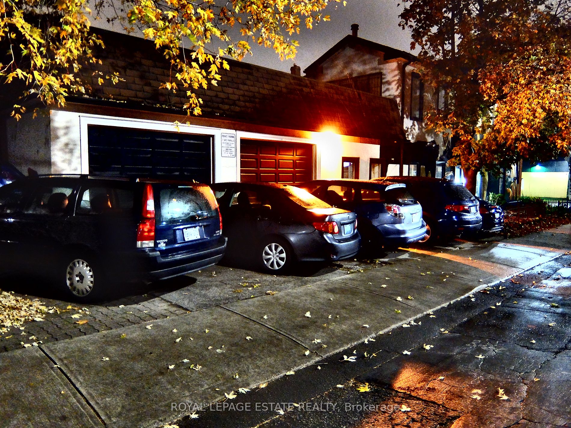 222 Gerrard St E Property Photo 3