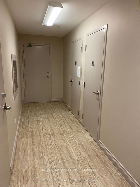 800 Sheppard Ave W Property Photo 6