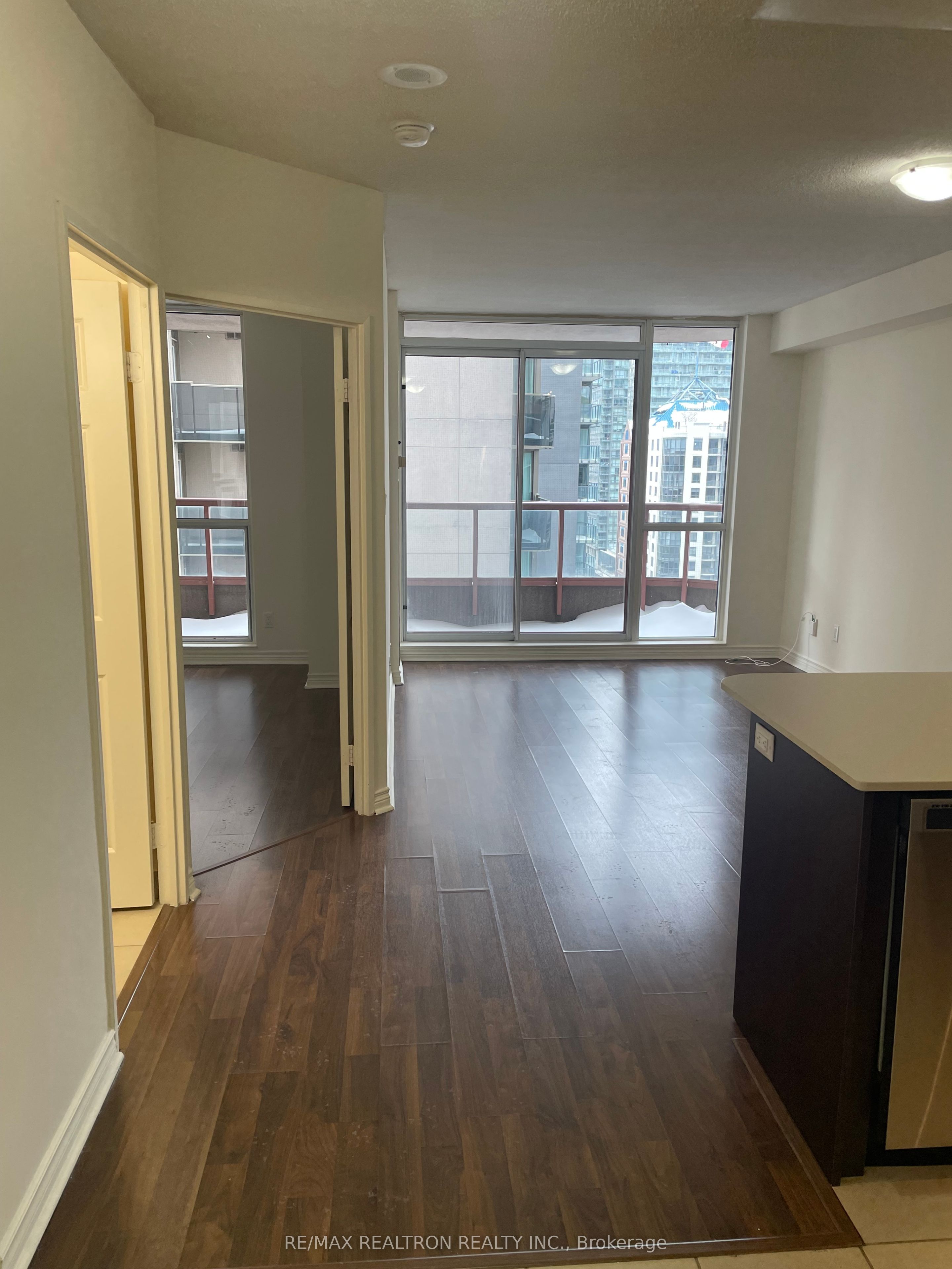 #1708 - 736 Bay Street Property Photo 3
