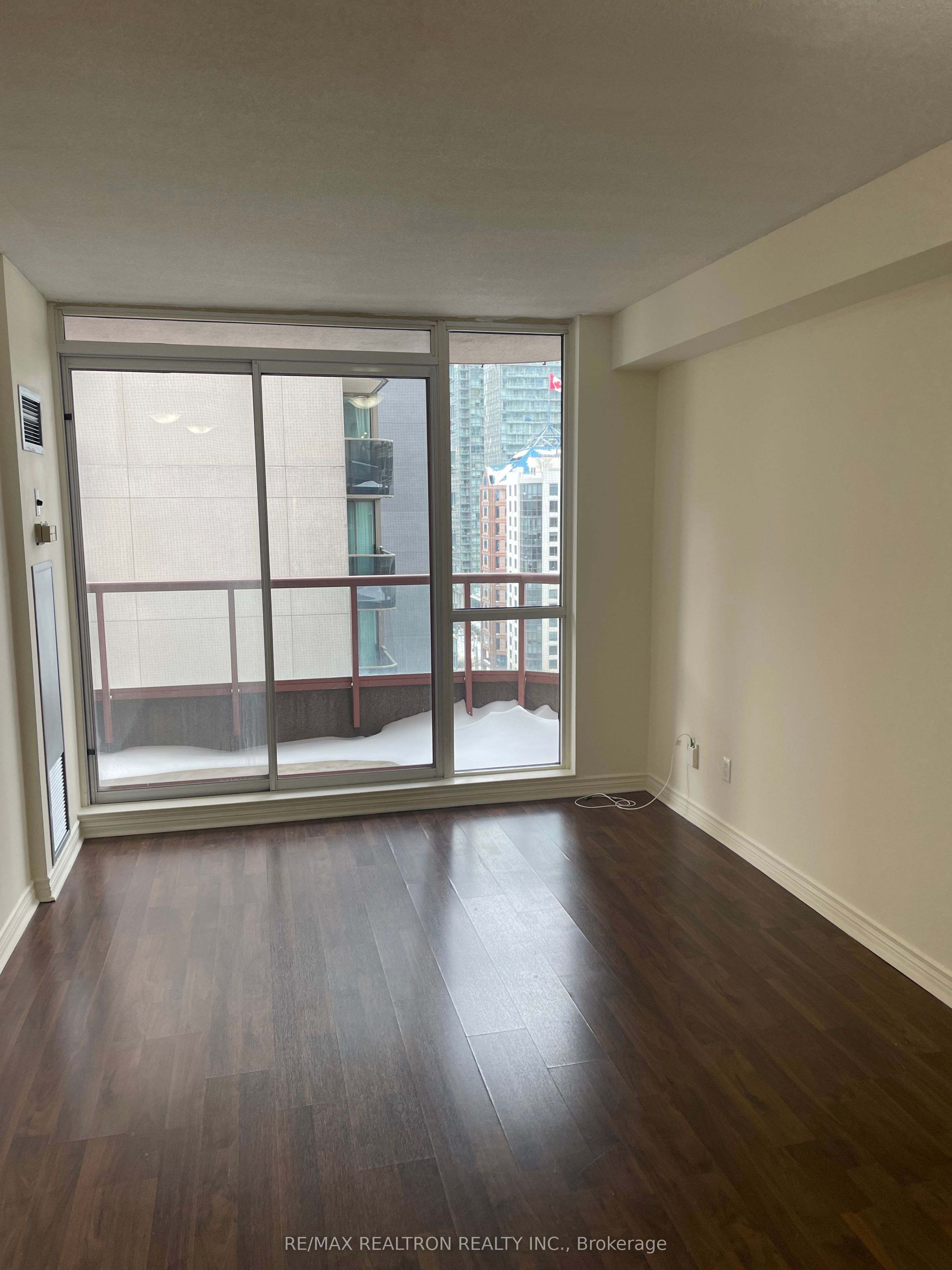 #1708 - 736 Bay Street Property Photo 6