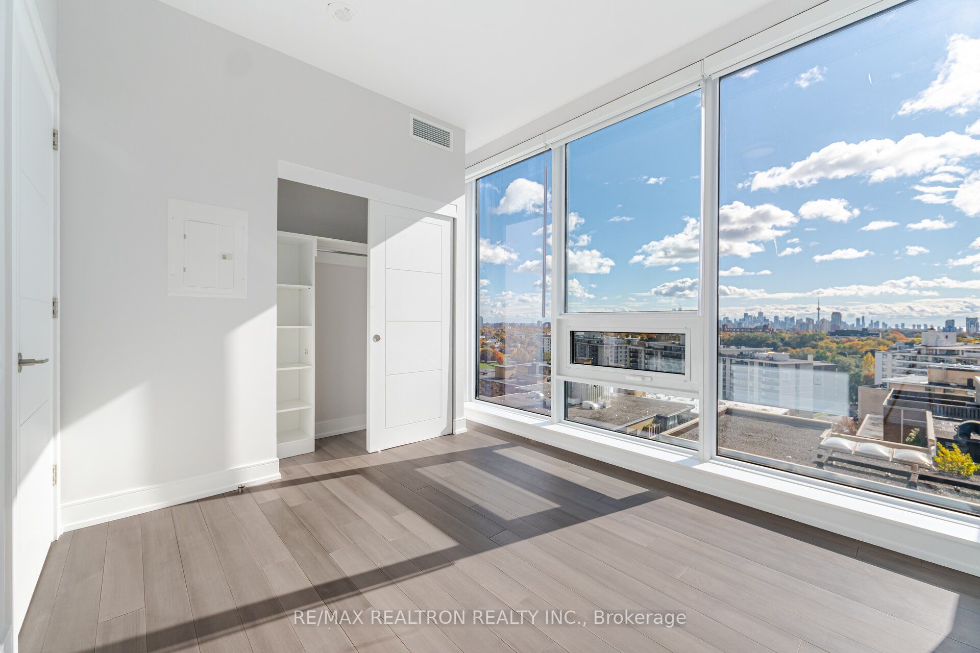 #1111 - 2525 Bathurst Street Property Photo 1