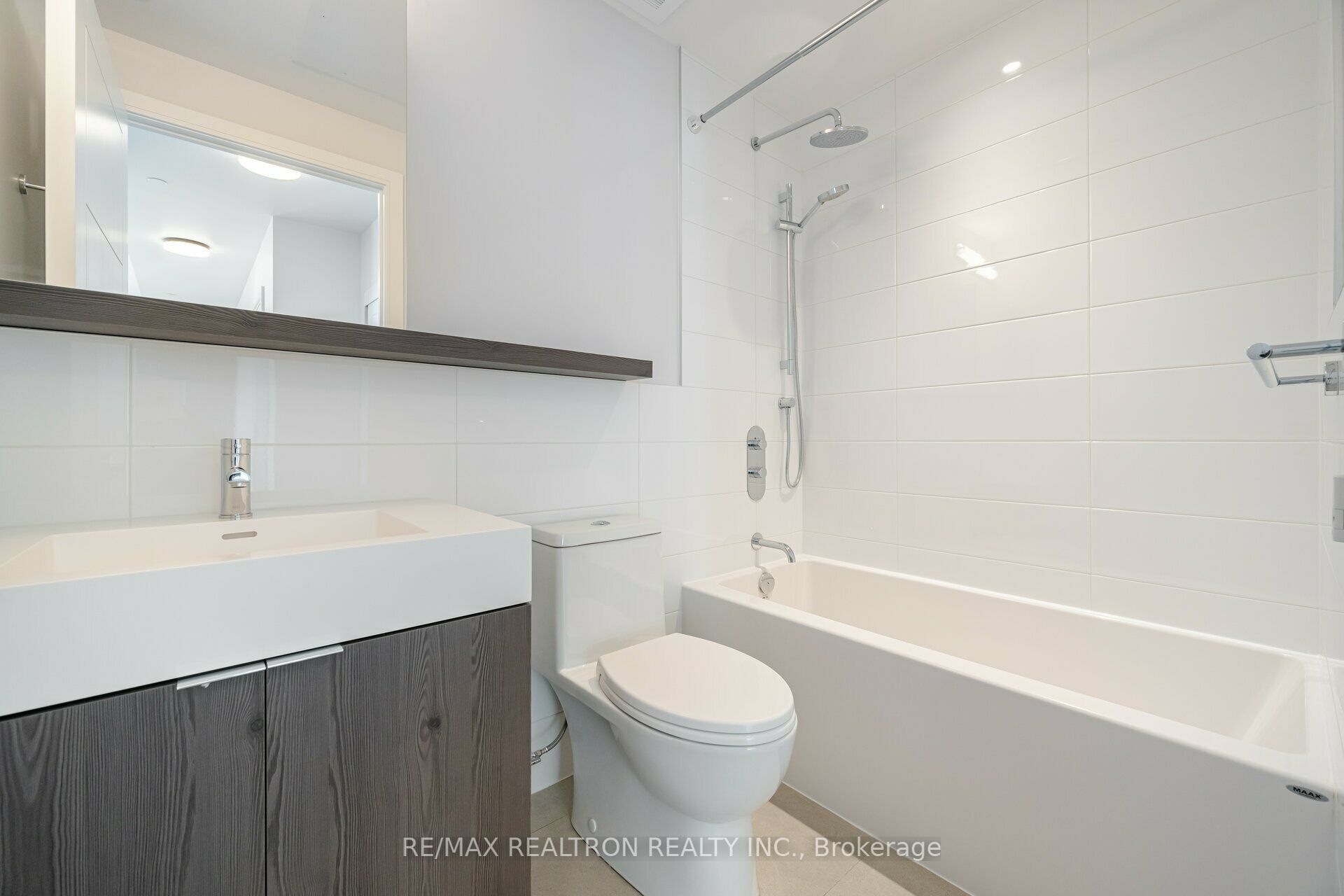 #1111 - 2525 Bathurst Street Property Photo 5