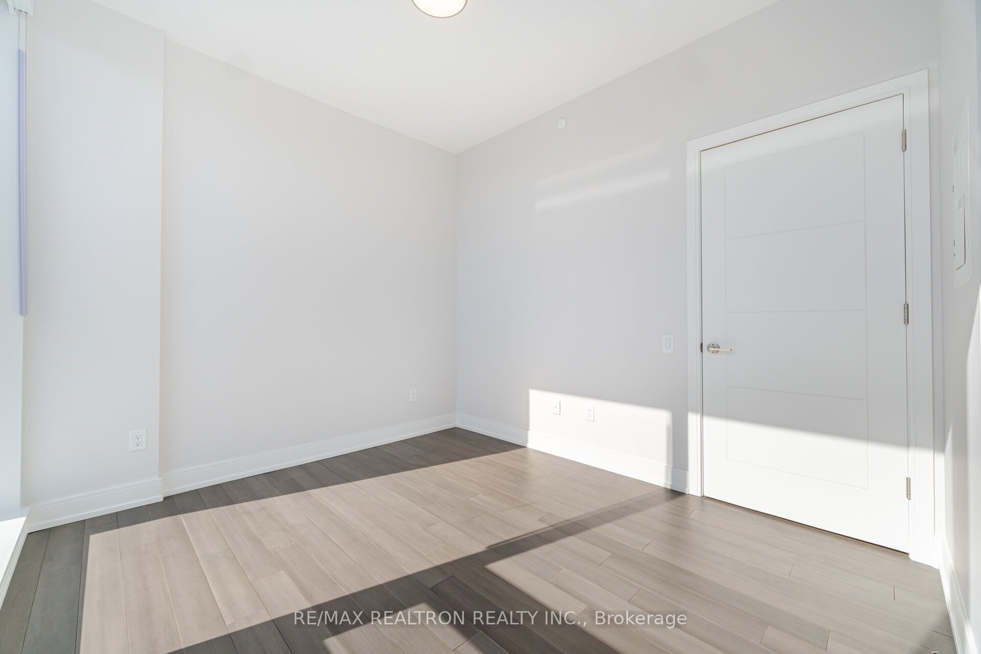 #1111 - 2525 Bathurst Street Property Photo 10