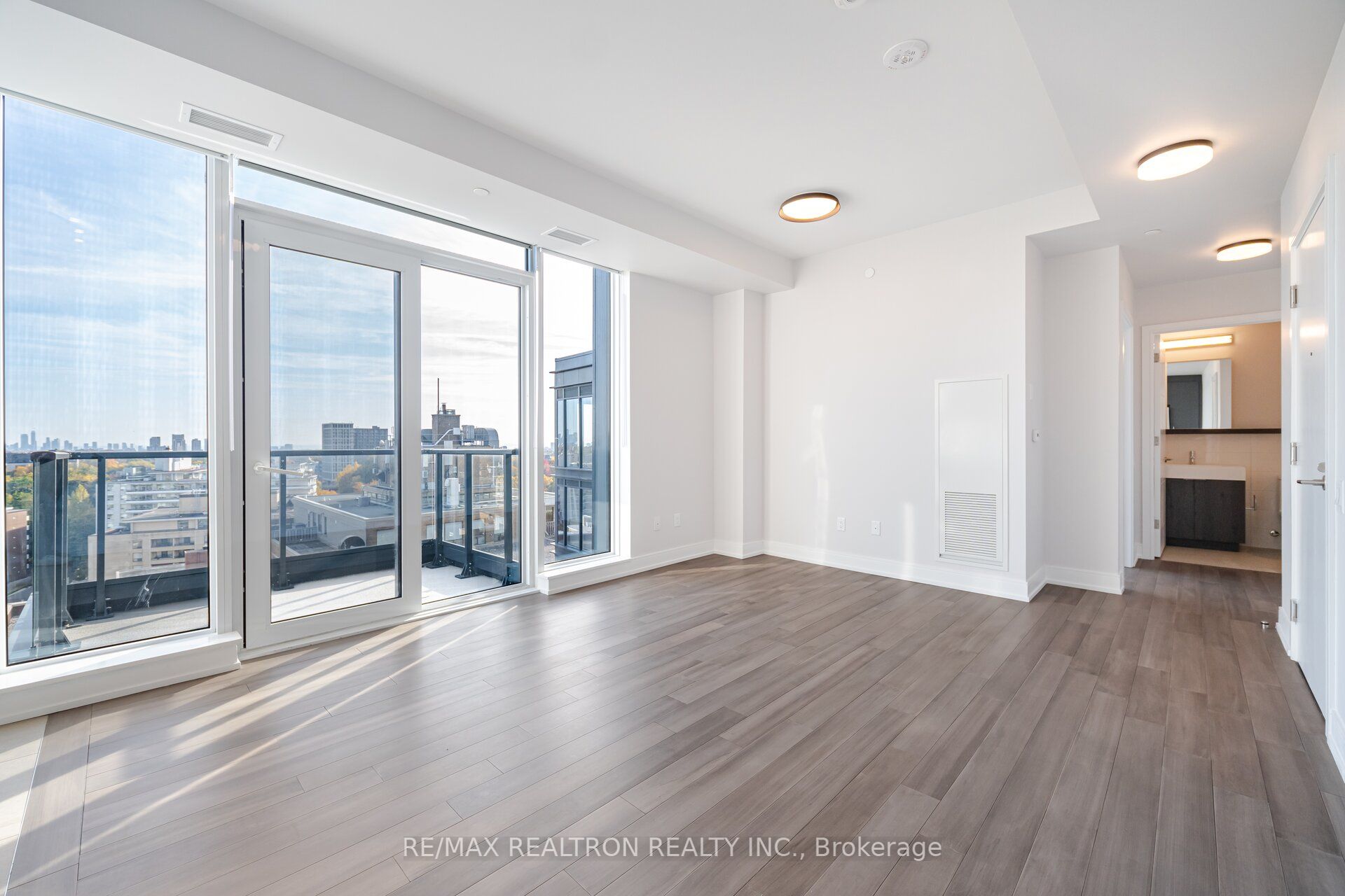 #1111 - 2525 Bathurst Street Property Photo 12