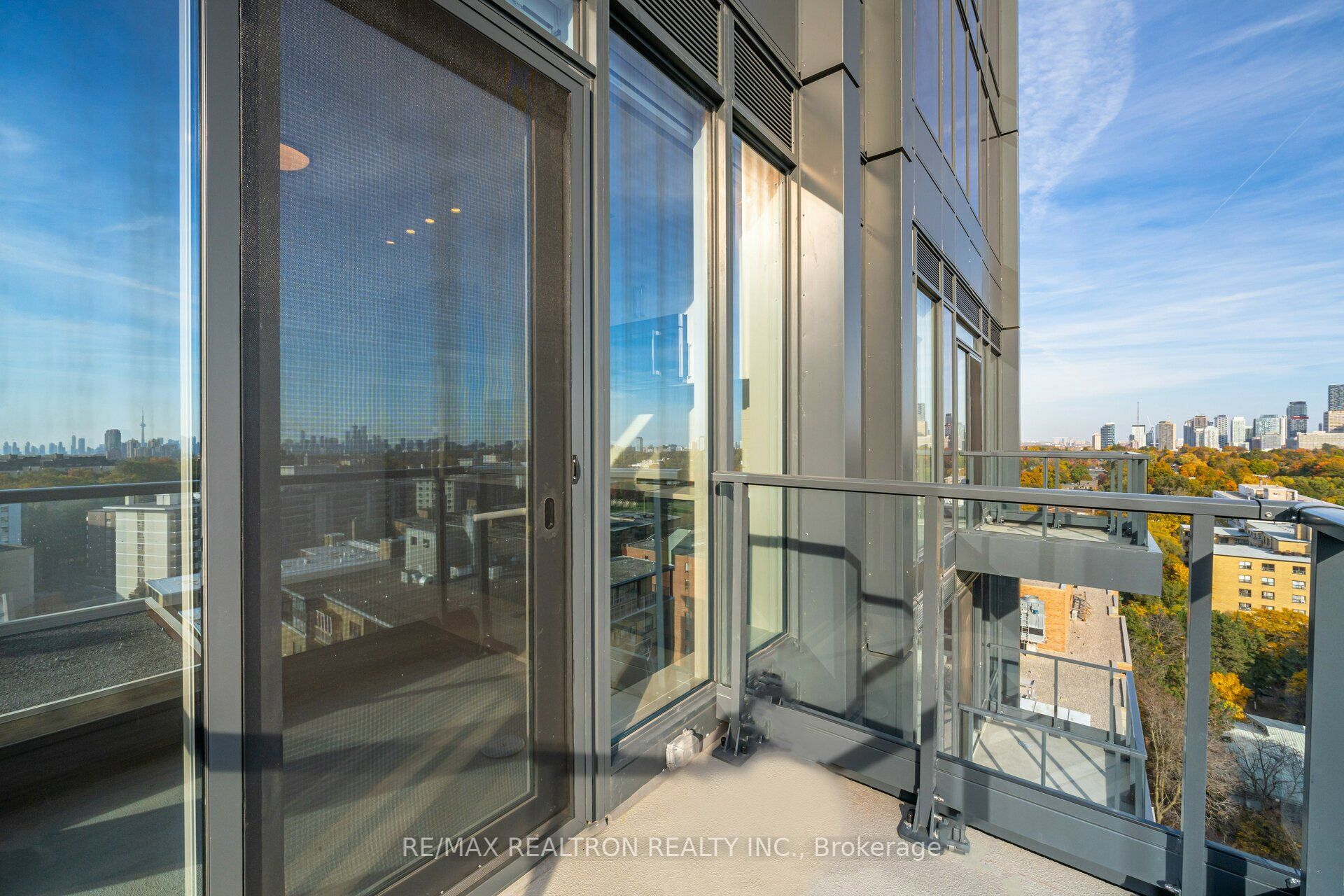#1111 - 2525 Bathurst Street Property Photo 17
