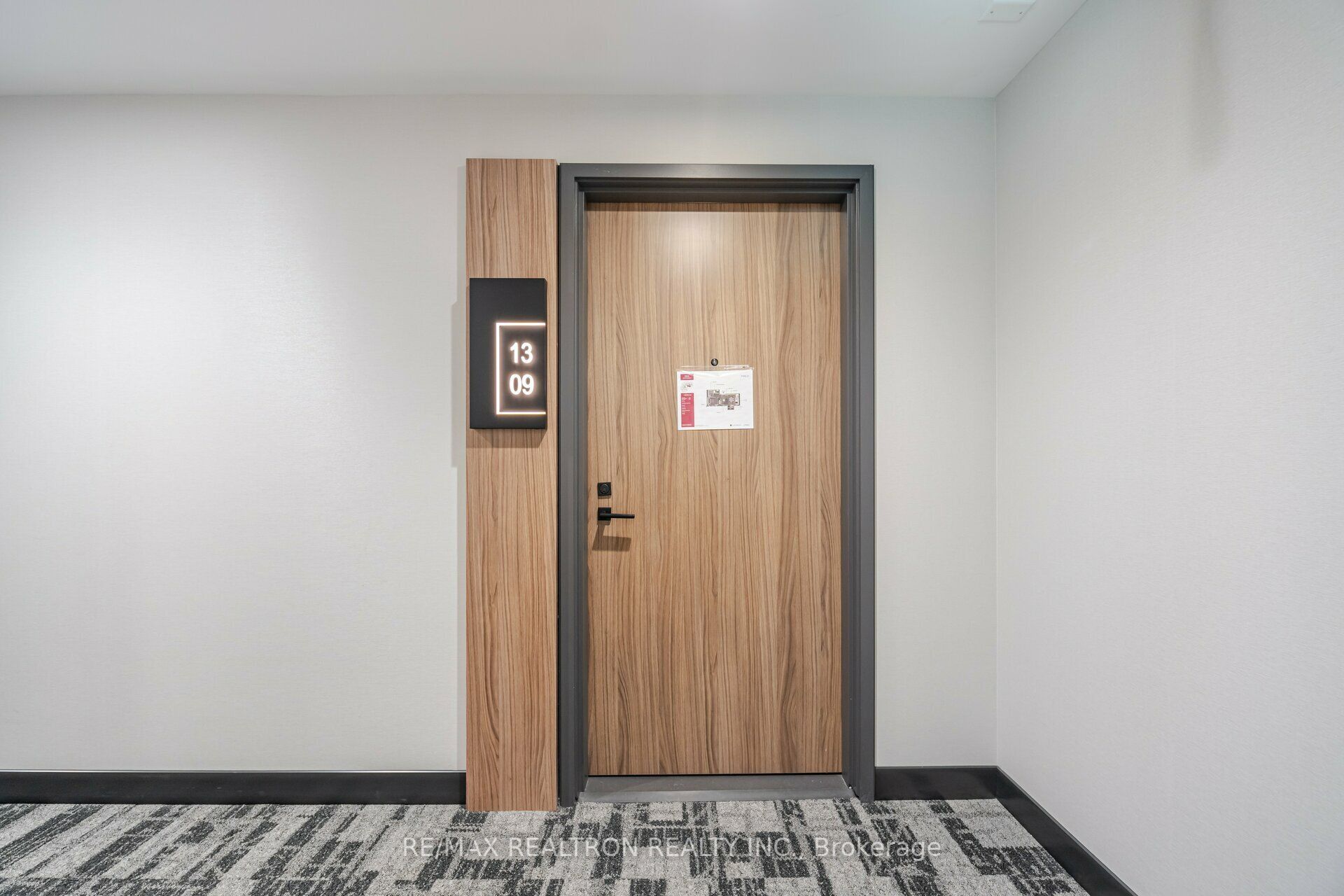 #1111 - 2525 Bathurst Street Property Photo 18