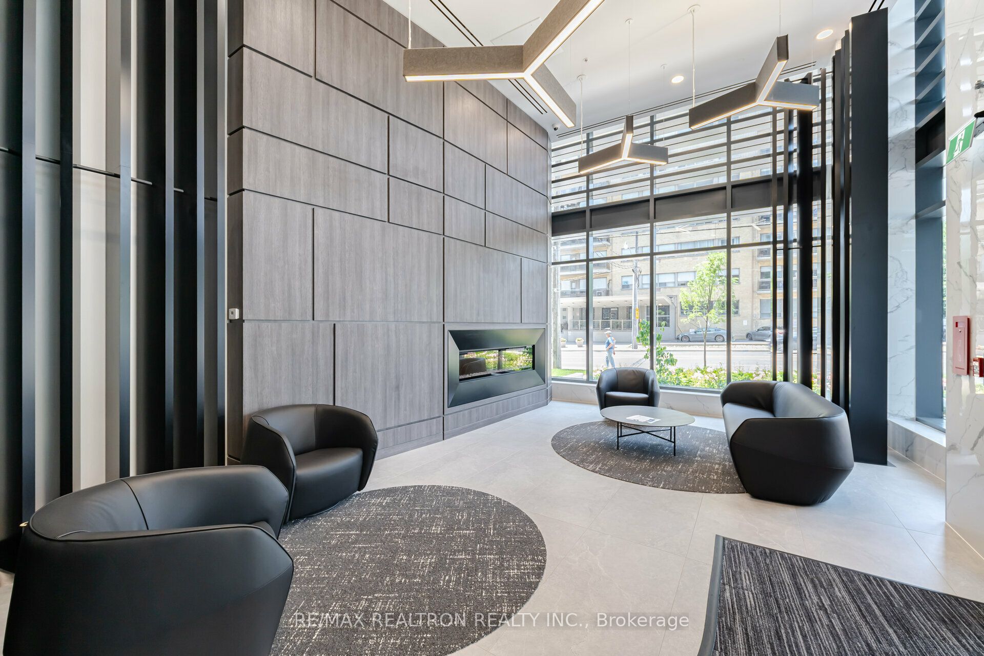 #1111 - 2525 Bathurst Street Property Photo 19