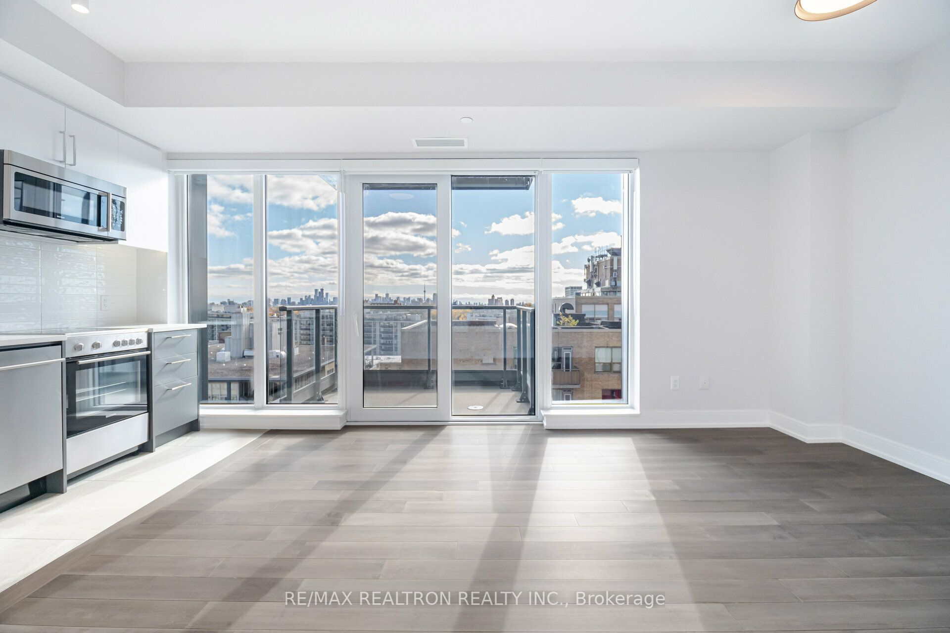 #1111 - 2525 Bathurst Street Property Photo 38