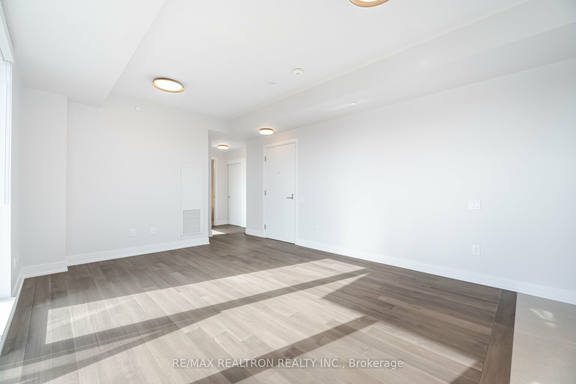 #1111 - 2525 Bathurst Street Property Photo 43