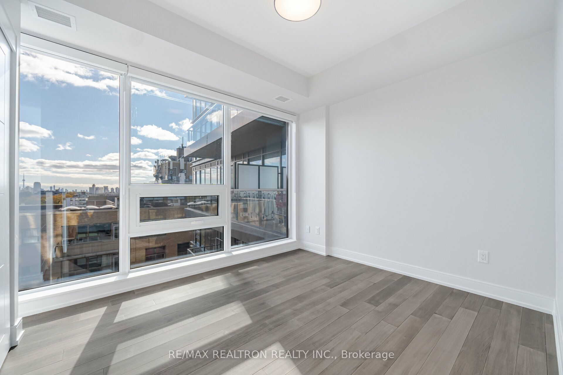 #1111 - 2525 Bathurst Street Property Photo 44