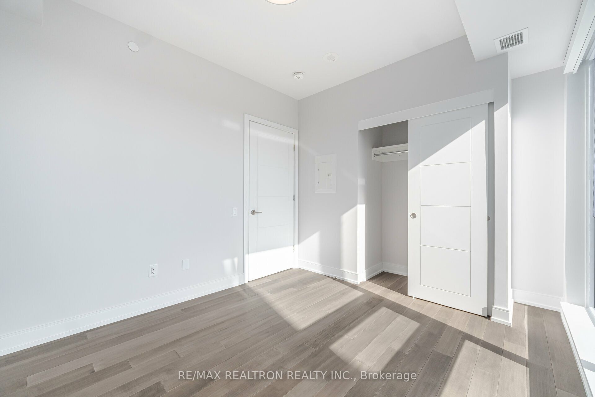 #1111 - 2525 Bathurst Street Property Photo 47