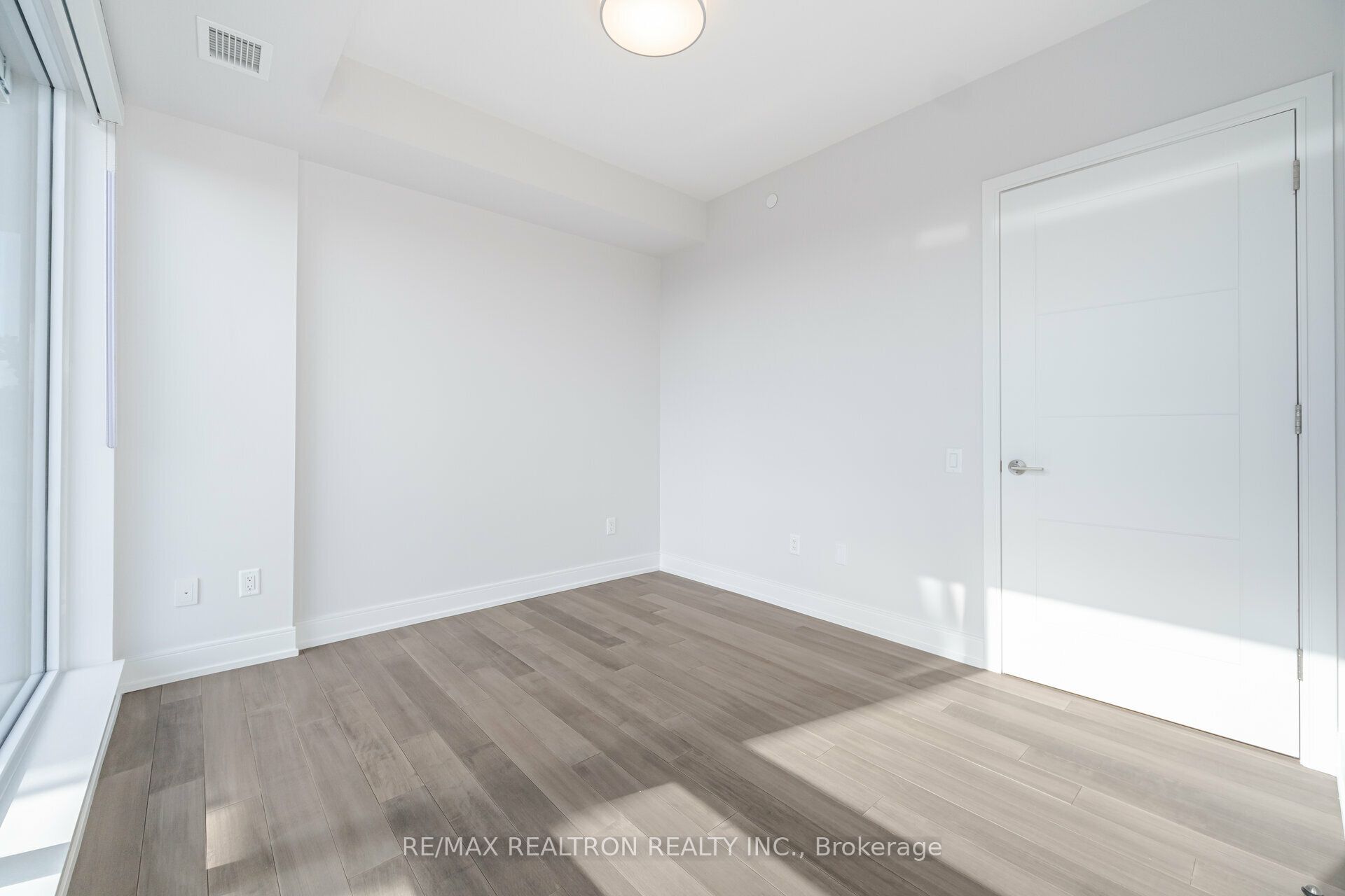 #1111 - 2525 Bathurst Street Property Photo 48