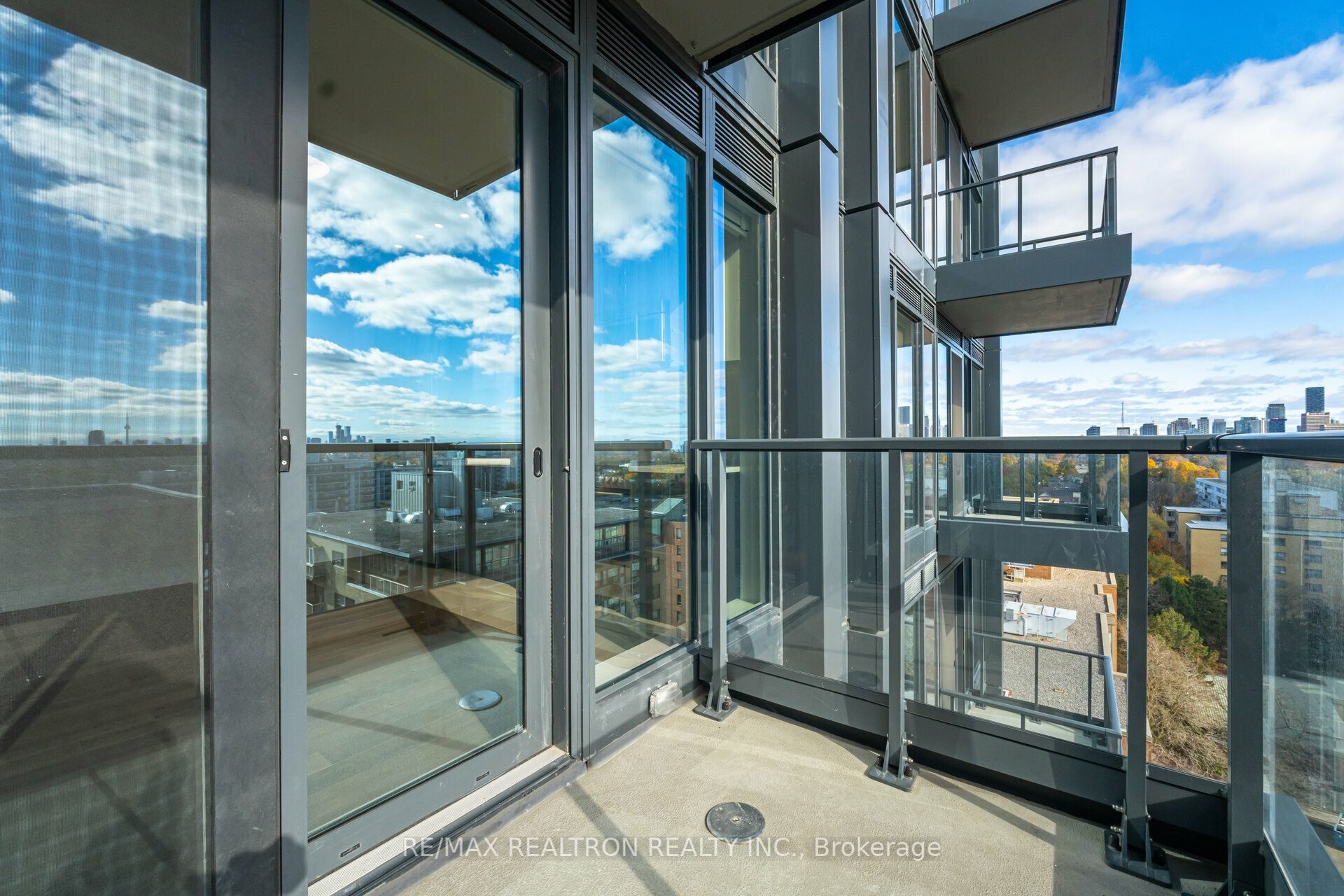 #1111 - 2525 Bathurst Street Property Photo 53