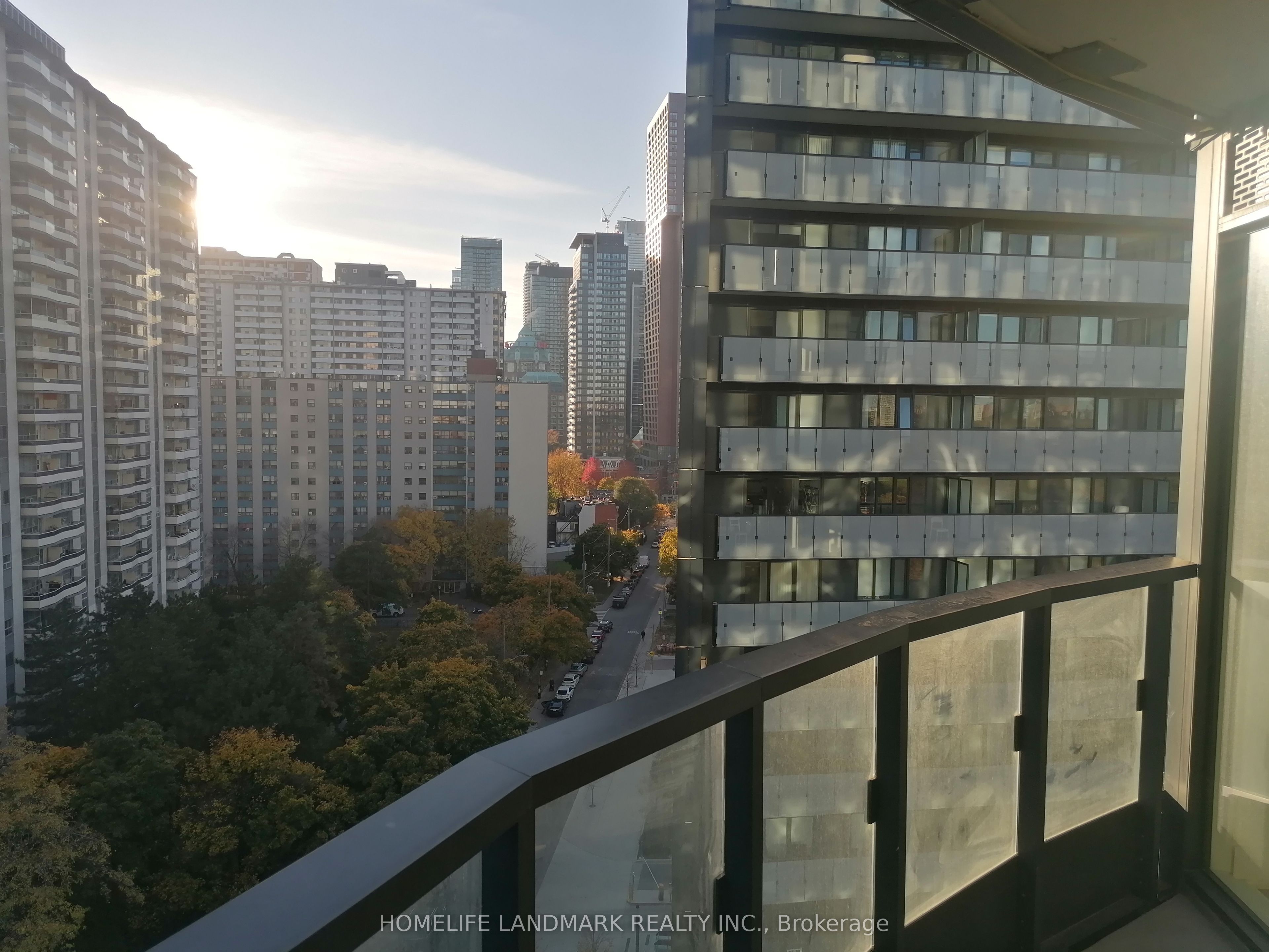#1122 - 585 Bloor Street Property Photo 9
