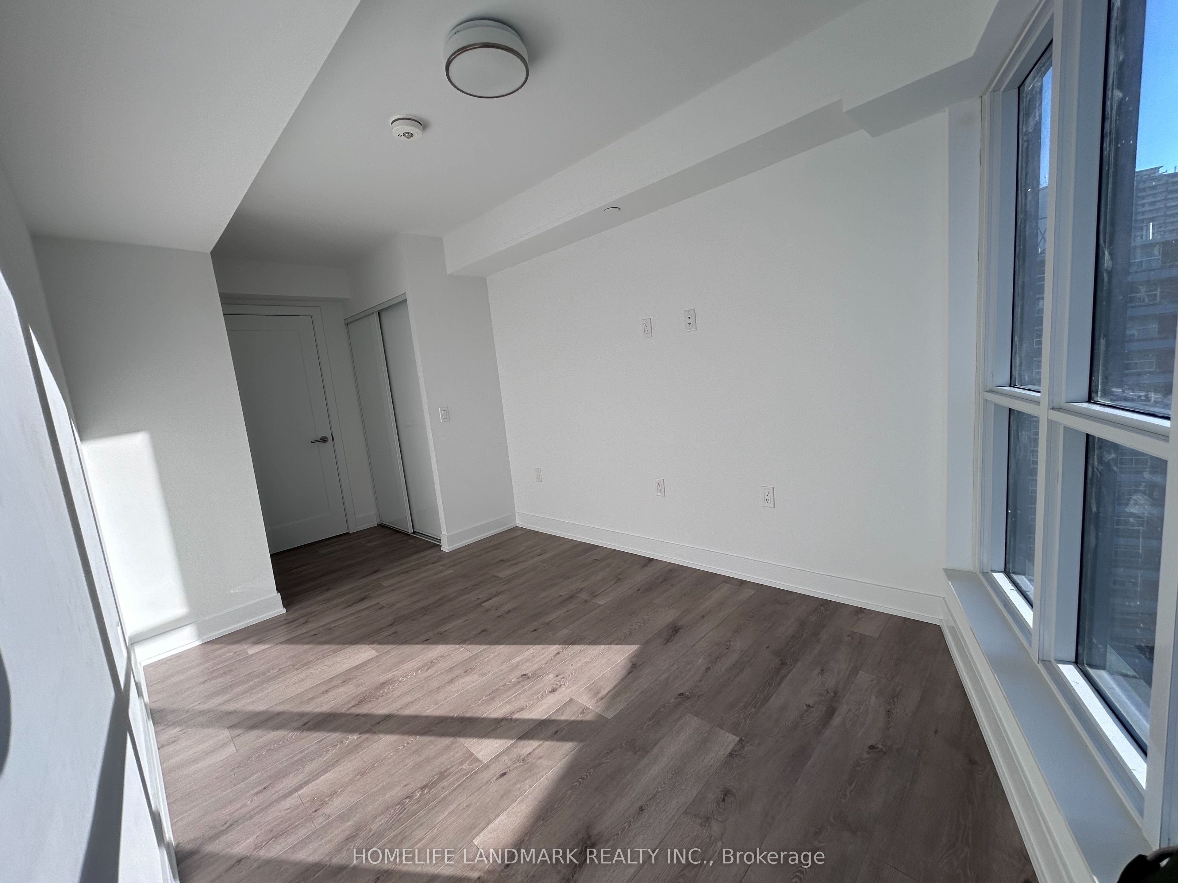 #1122 - 585 Bloor Street Property Photo 12
