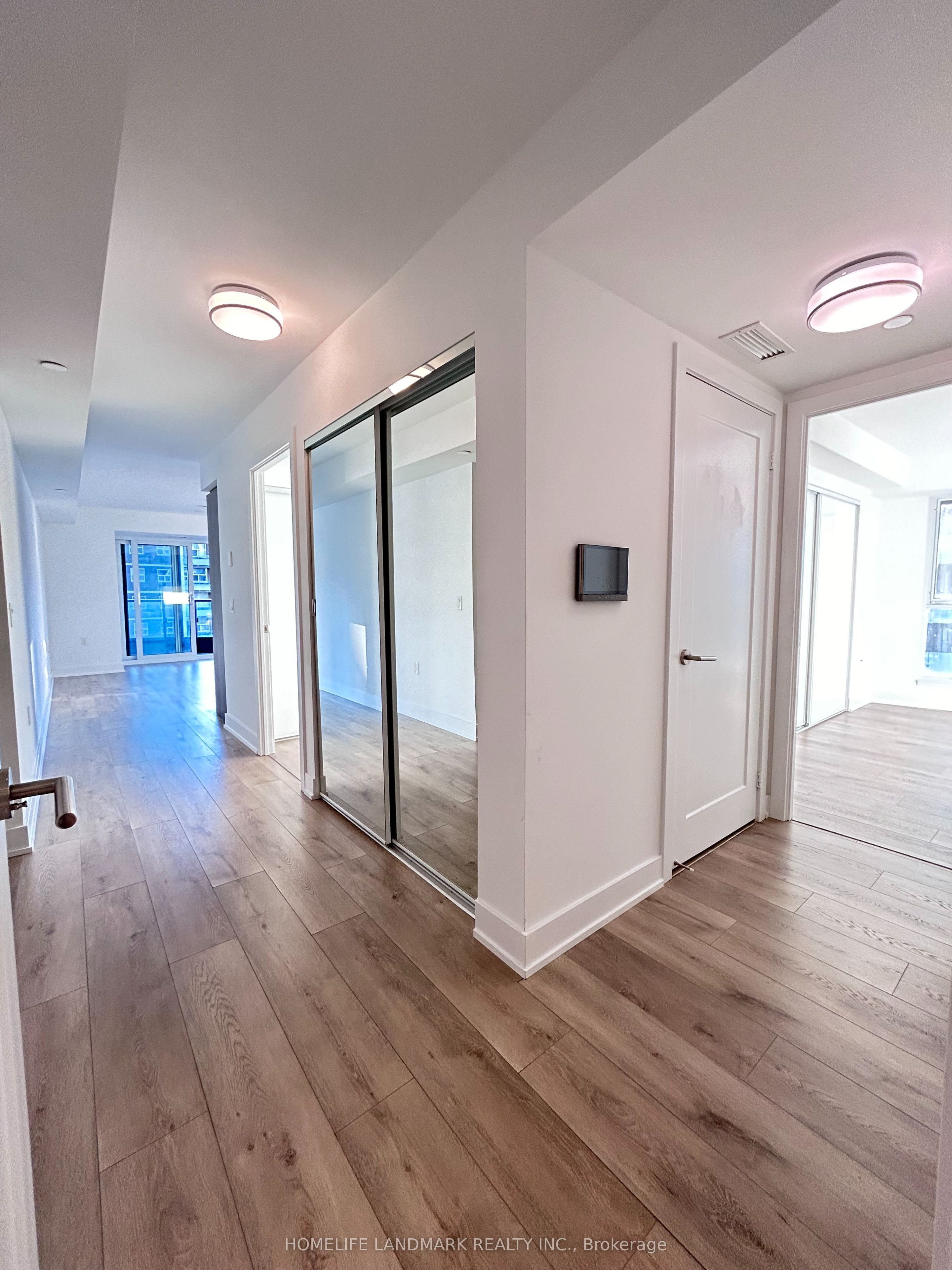#1122 - 585 Bloor Street Property Photo 14