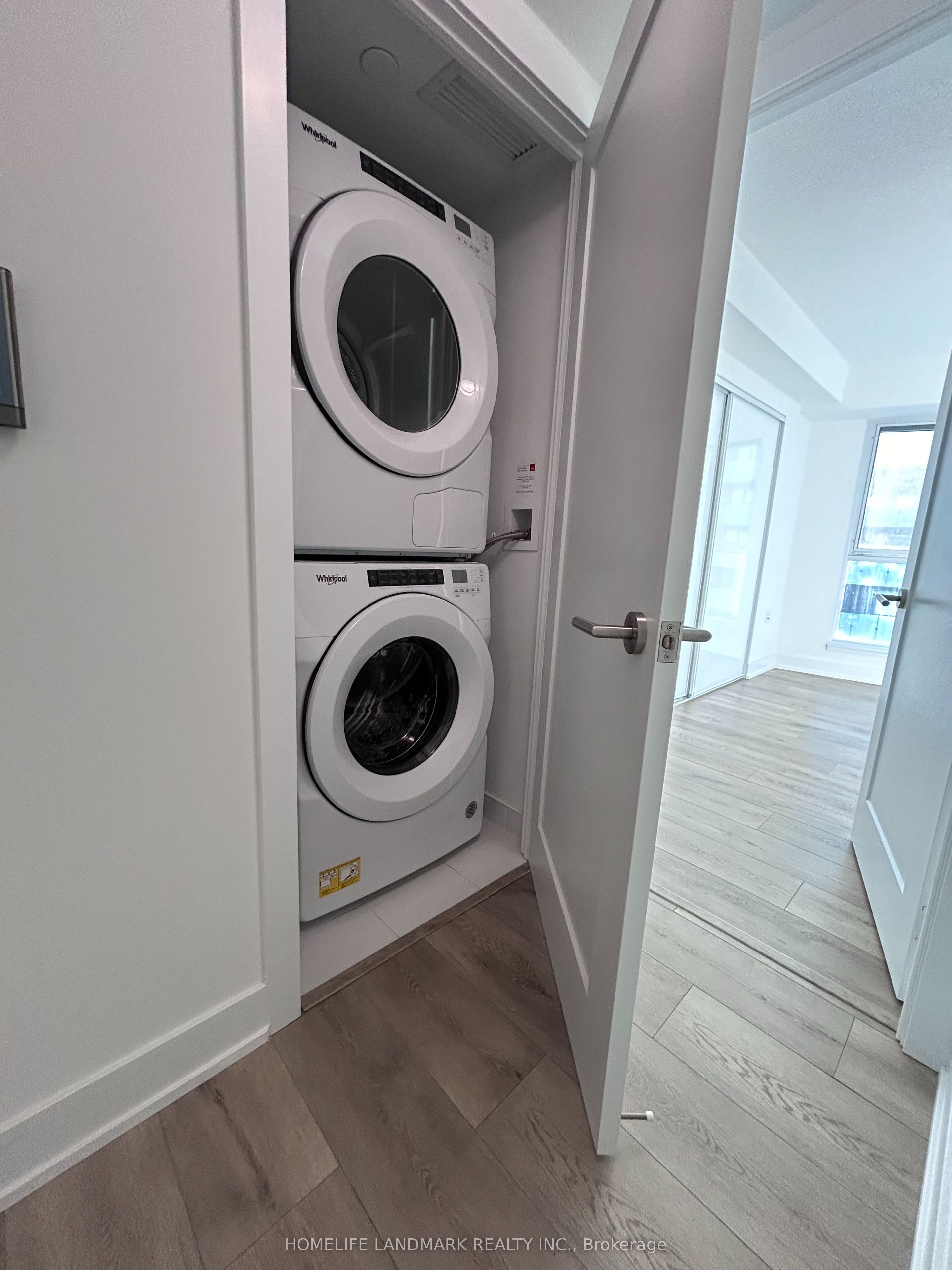 #1122 - 585 Bloor Street Property Photo 16
