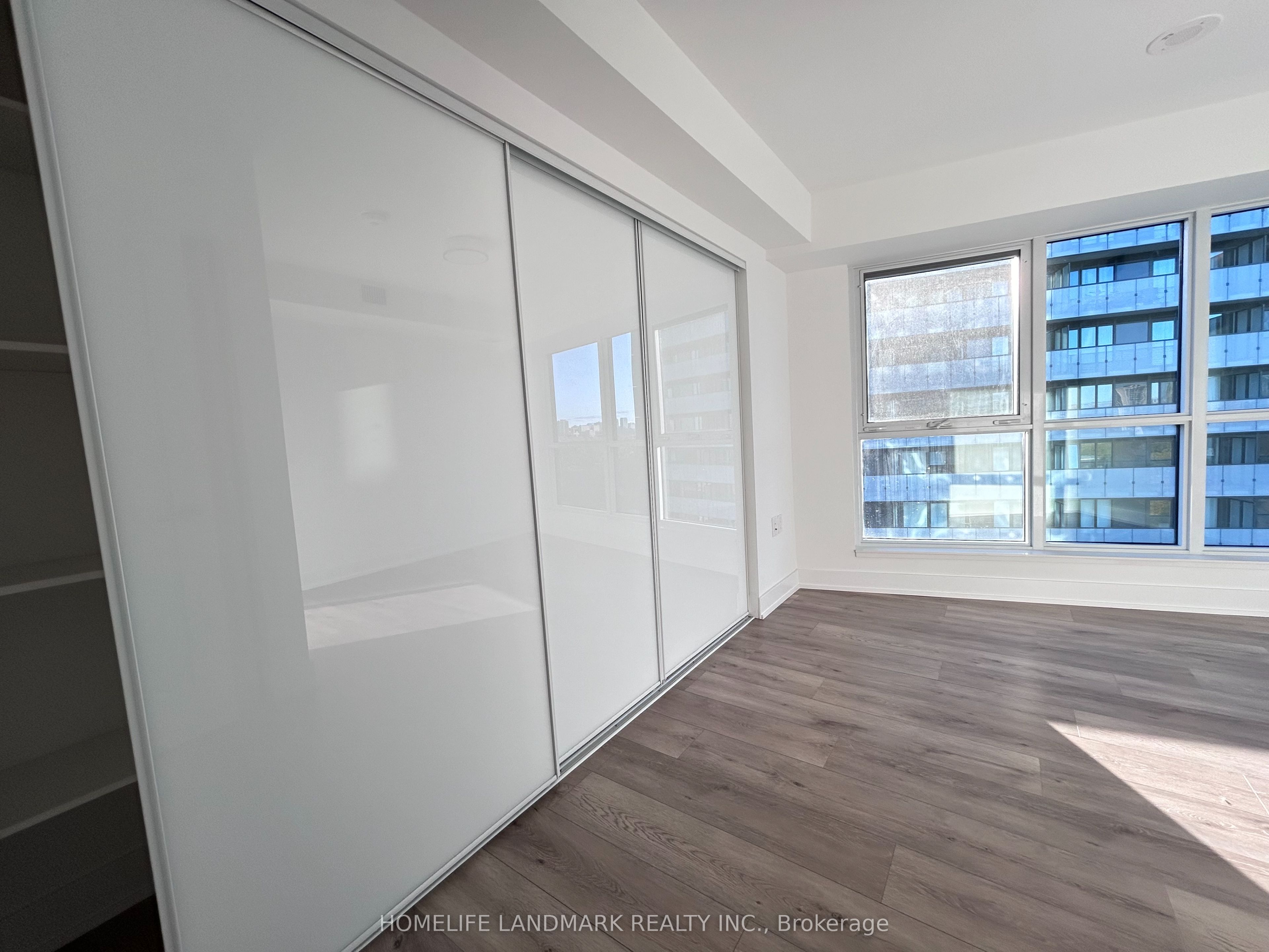 #1122 - 585 Bloor Street Property Photo 17