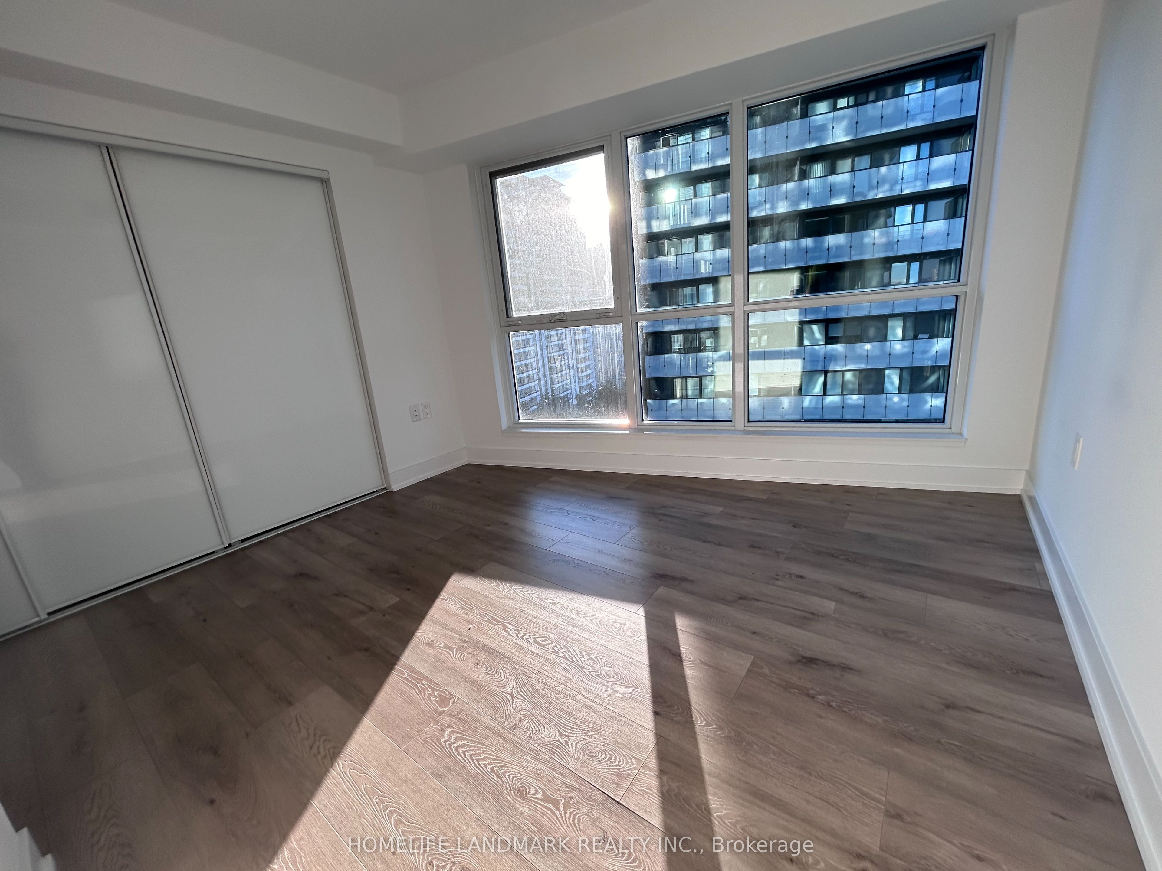 #1122 - 585 Bloor Street Property Photo 18
