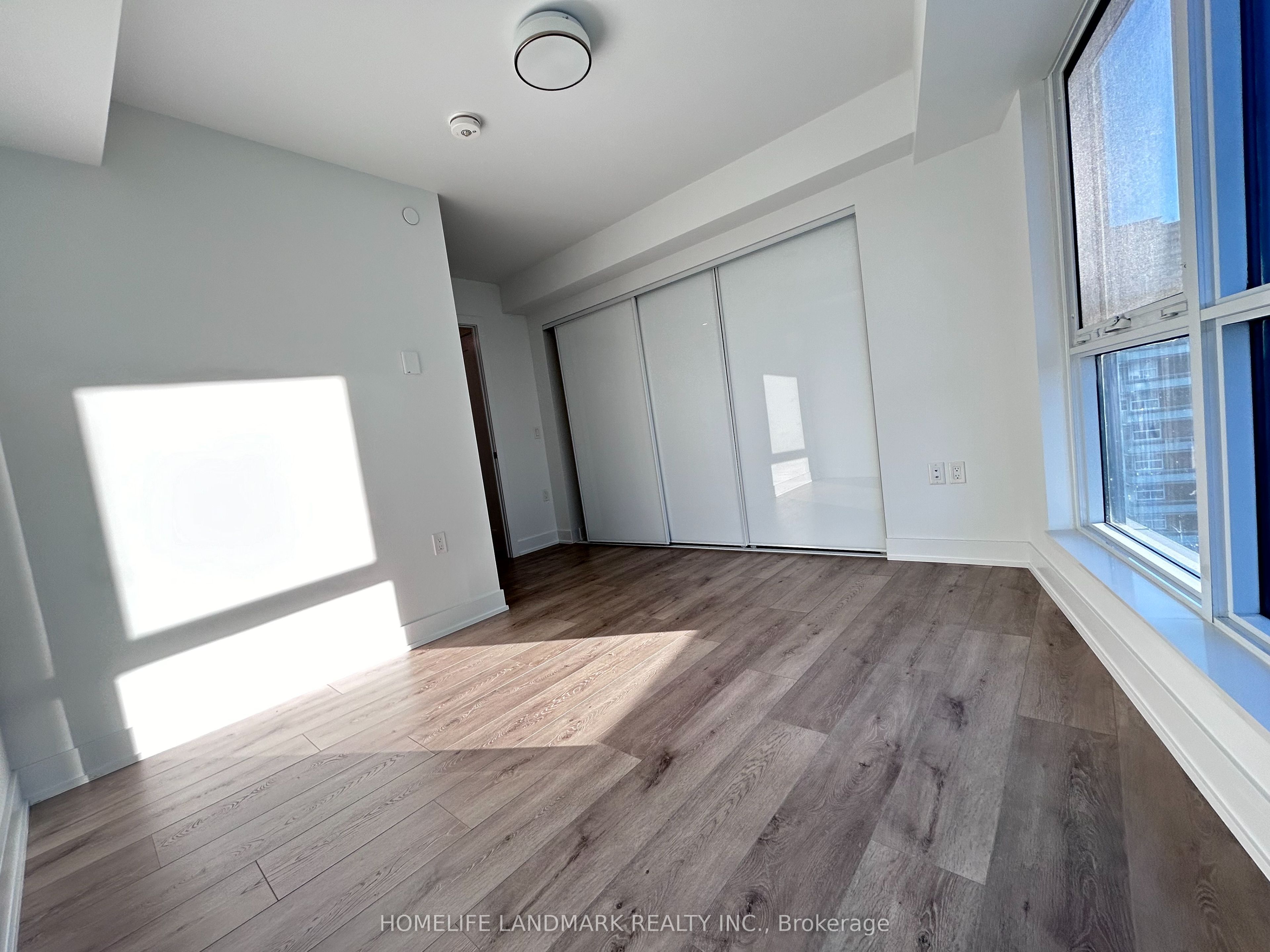 #1122 - 585 Bloor Street Property Photo 19