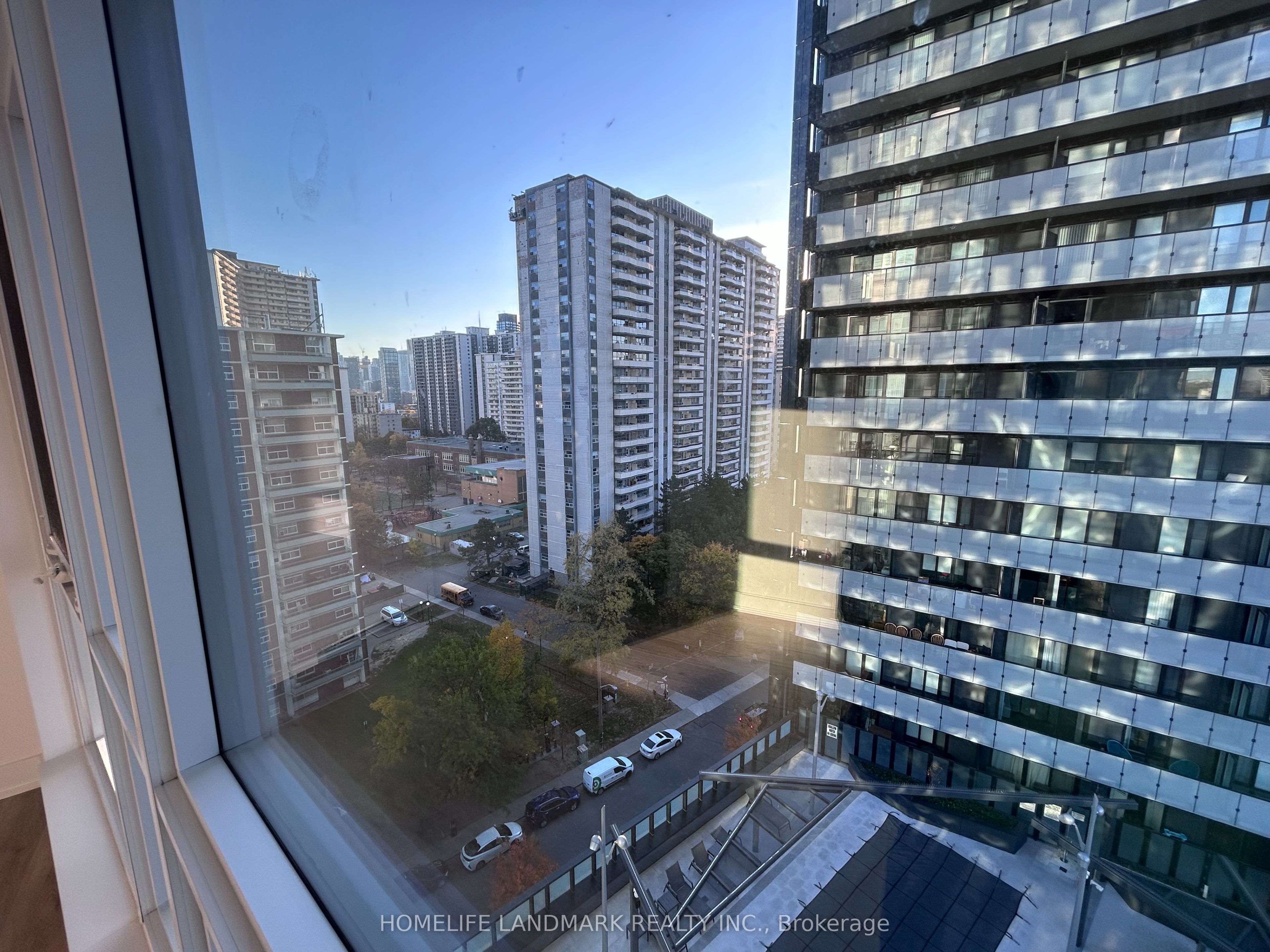 #1122 - 585 Bloor Street Property Photo 23