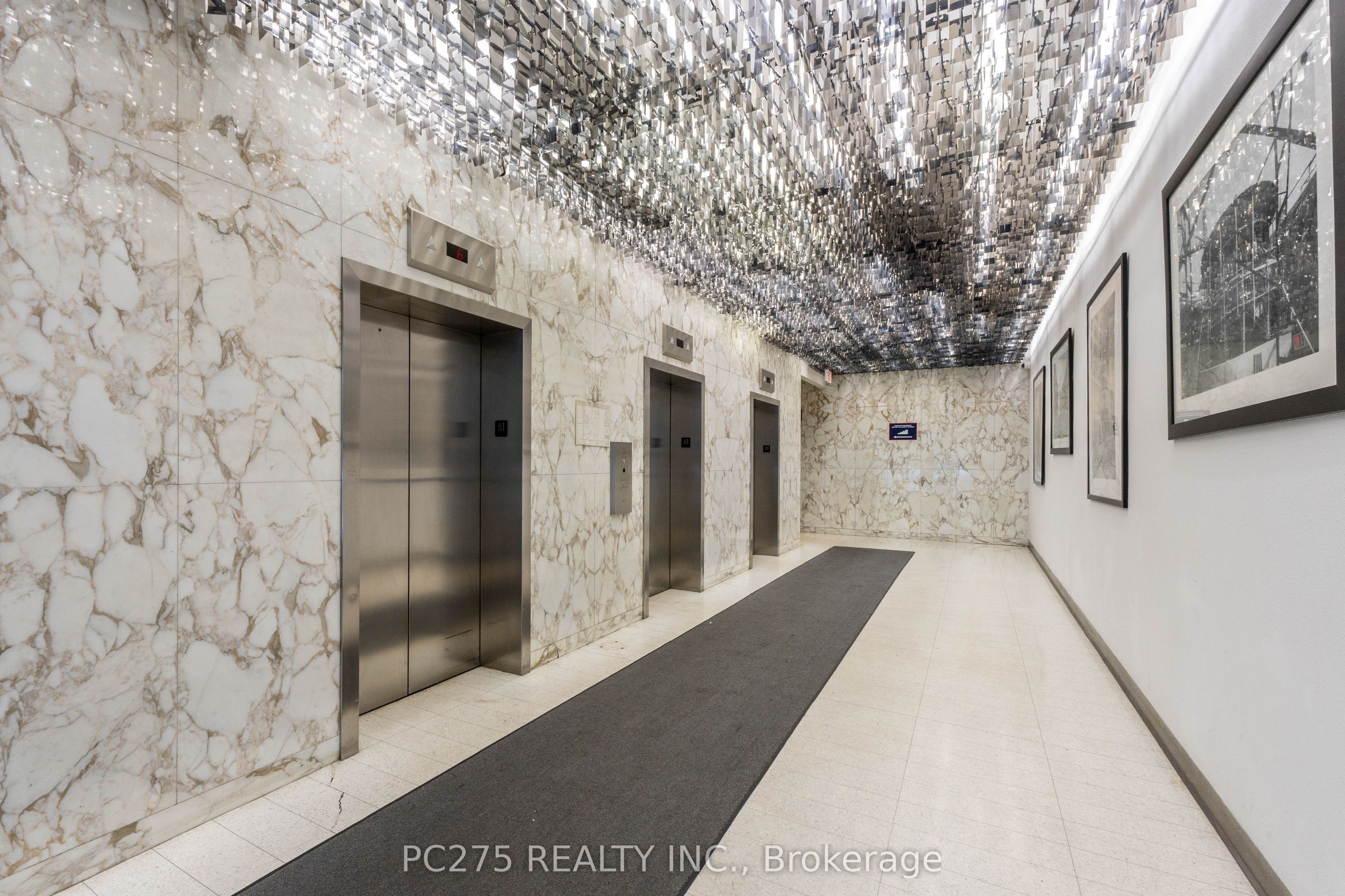 #900 - 120 Eglinton Avenue Property Photo 3