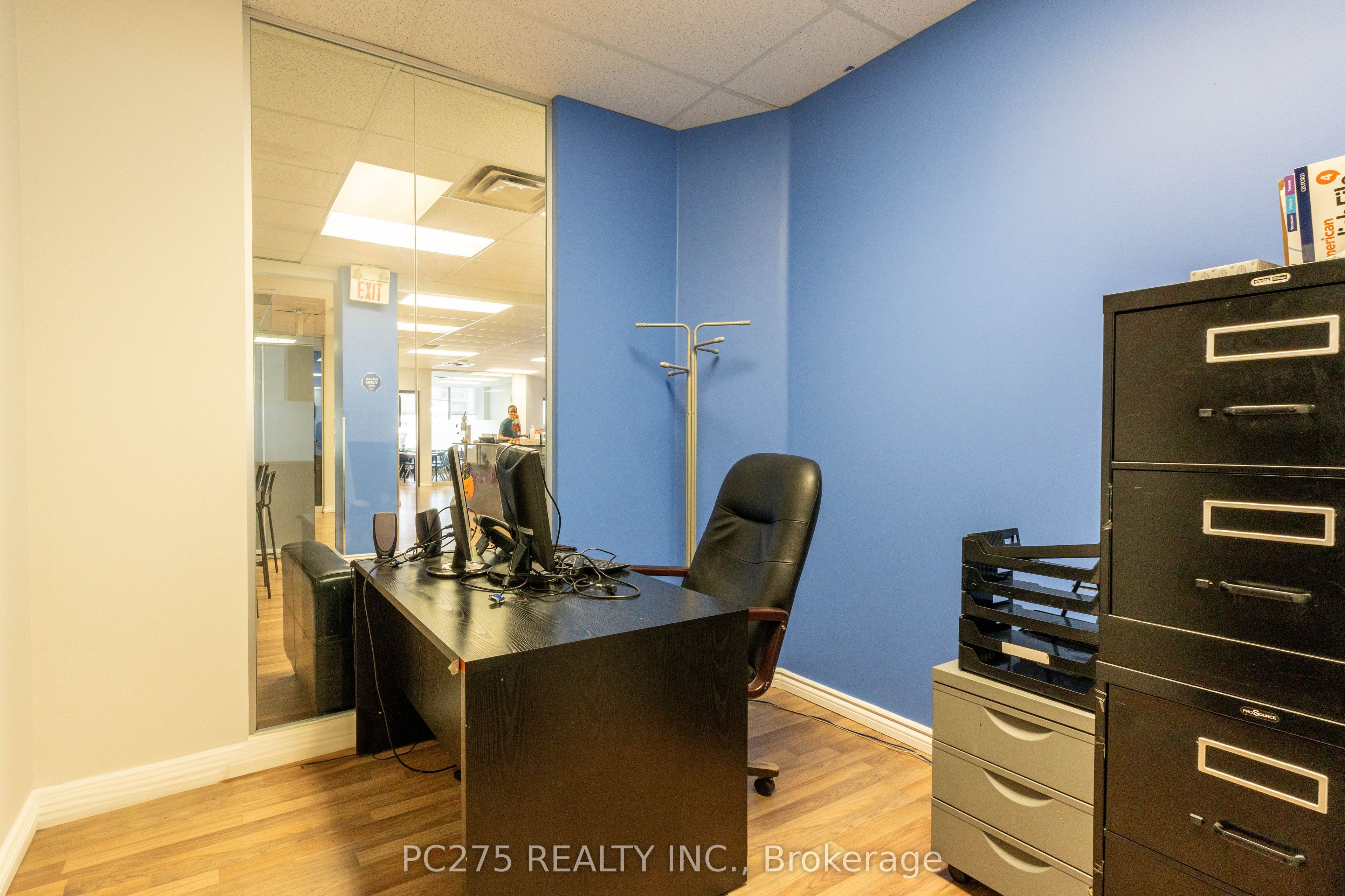 #900 - 120 Eglinton Avenue Property Photo 10