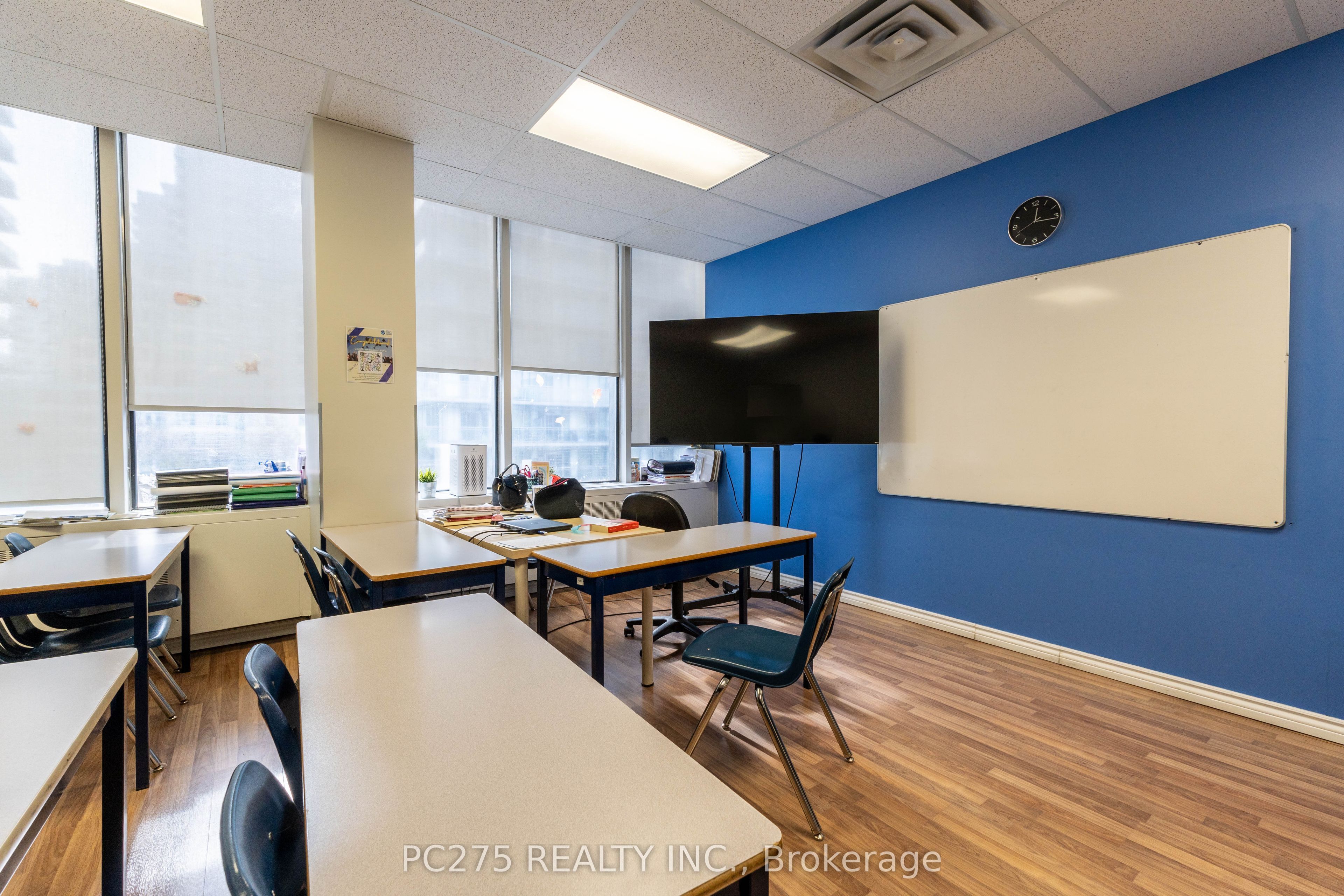 #900 - 120 Eglinton Avenue Property Photo 12