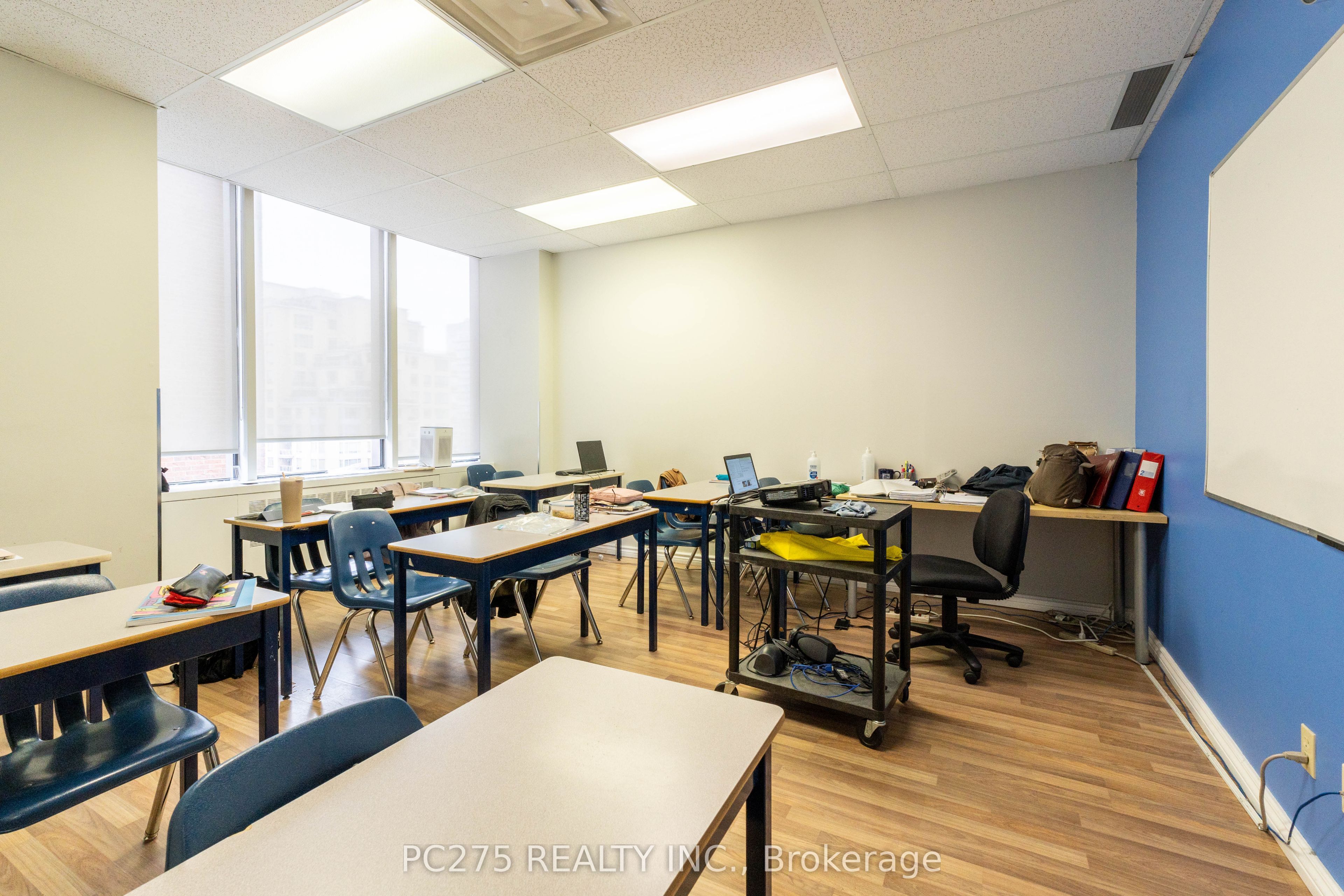 #900 - 120 Eglinton Avenue Property Photo 17